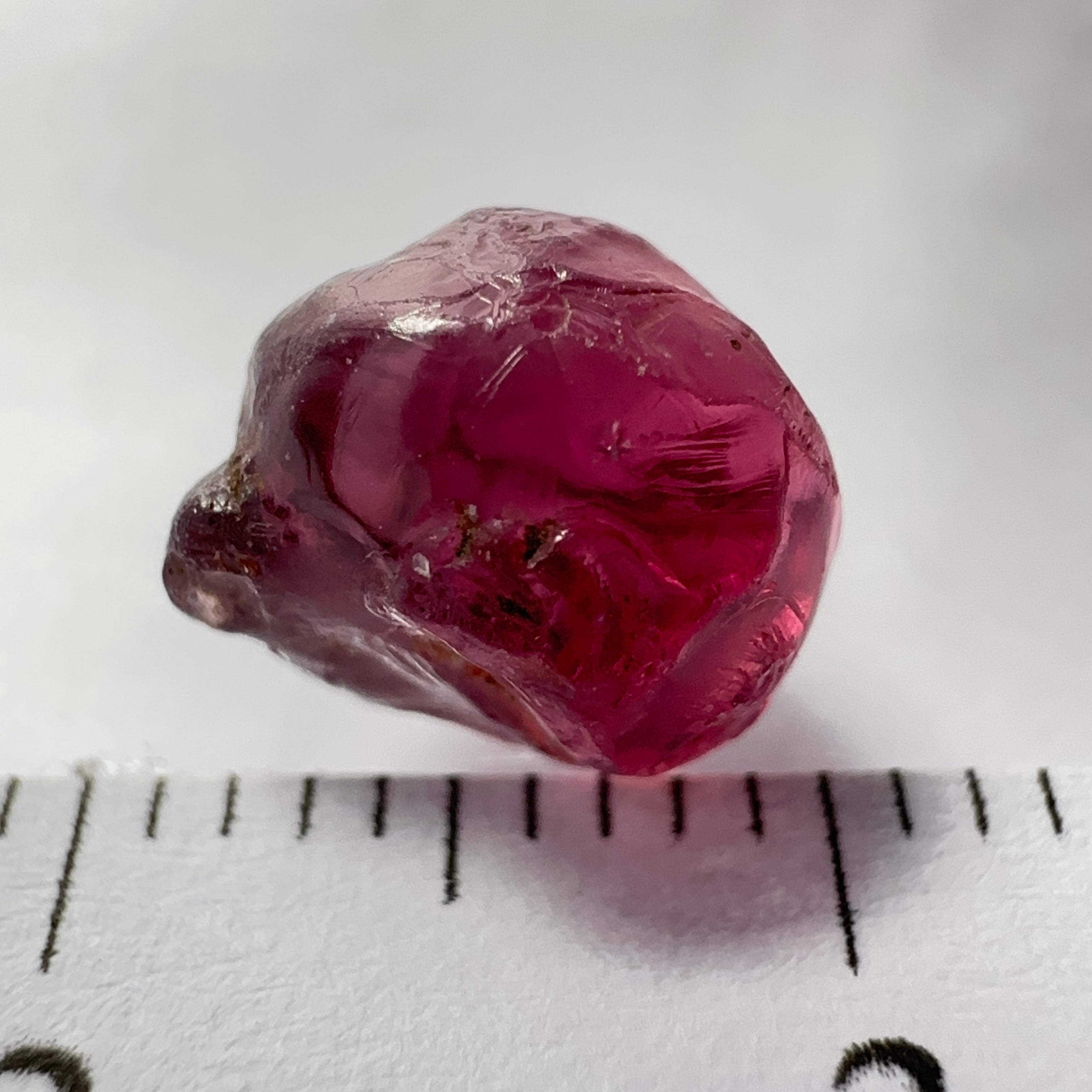 Rhodolite Garnet Colour Shifting, 3.71ct, Umba, Tanzania, Untreated Untreated. Few bubbles on the outside, rest vvs