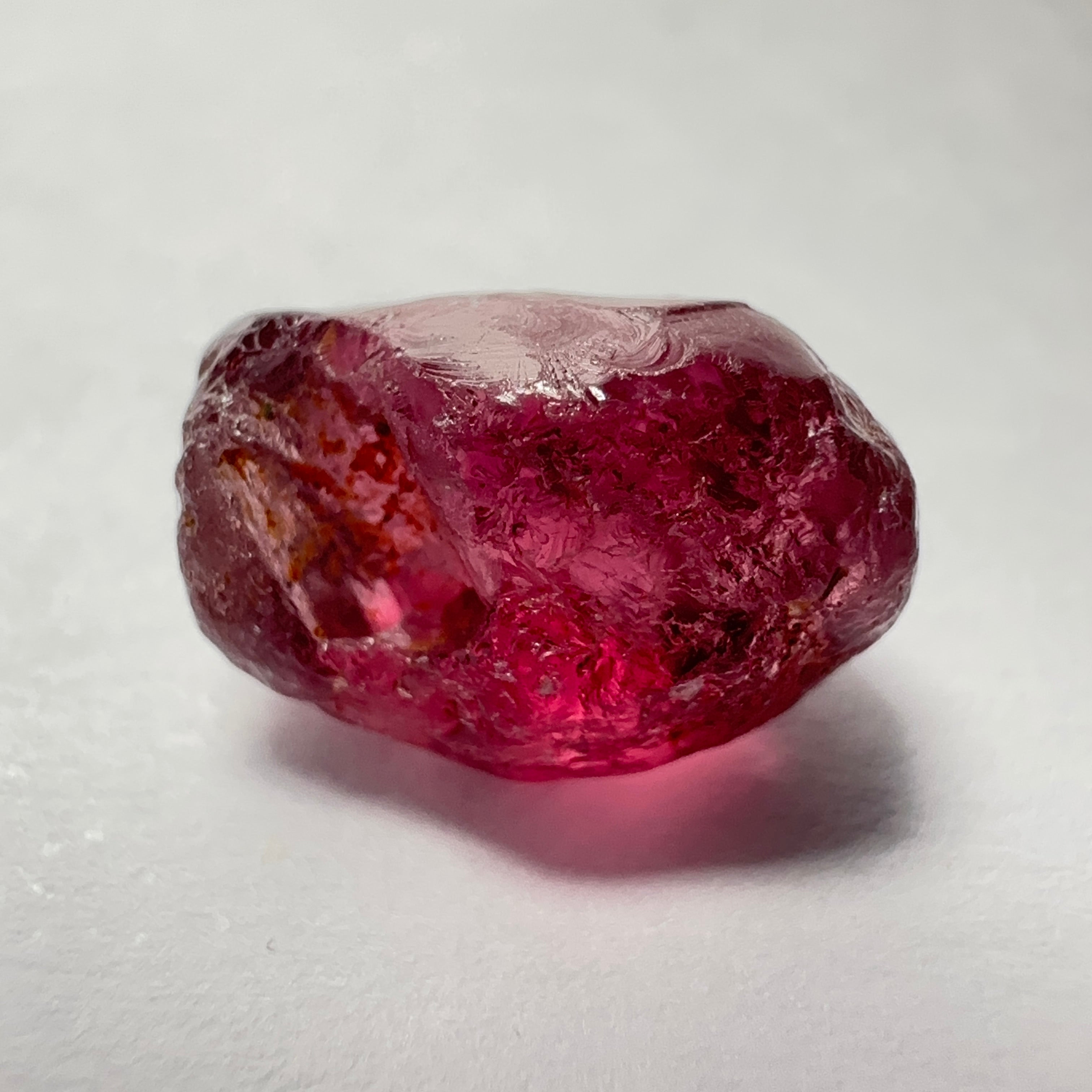 Rhodolite Garnet Colour Shifting, 4.75ct, Umba, Tanzania, Untreated Untreated. Few bubbles right on the outside 1mm into the skin, rest vvs, also note the weird skin indentation, see pics