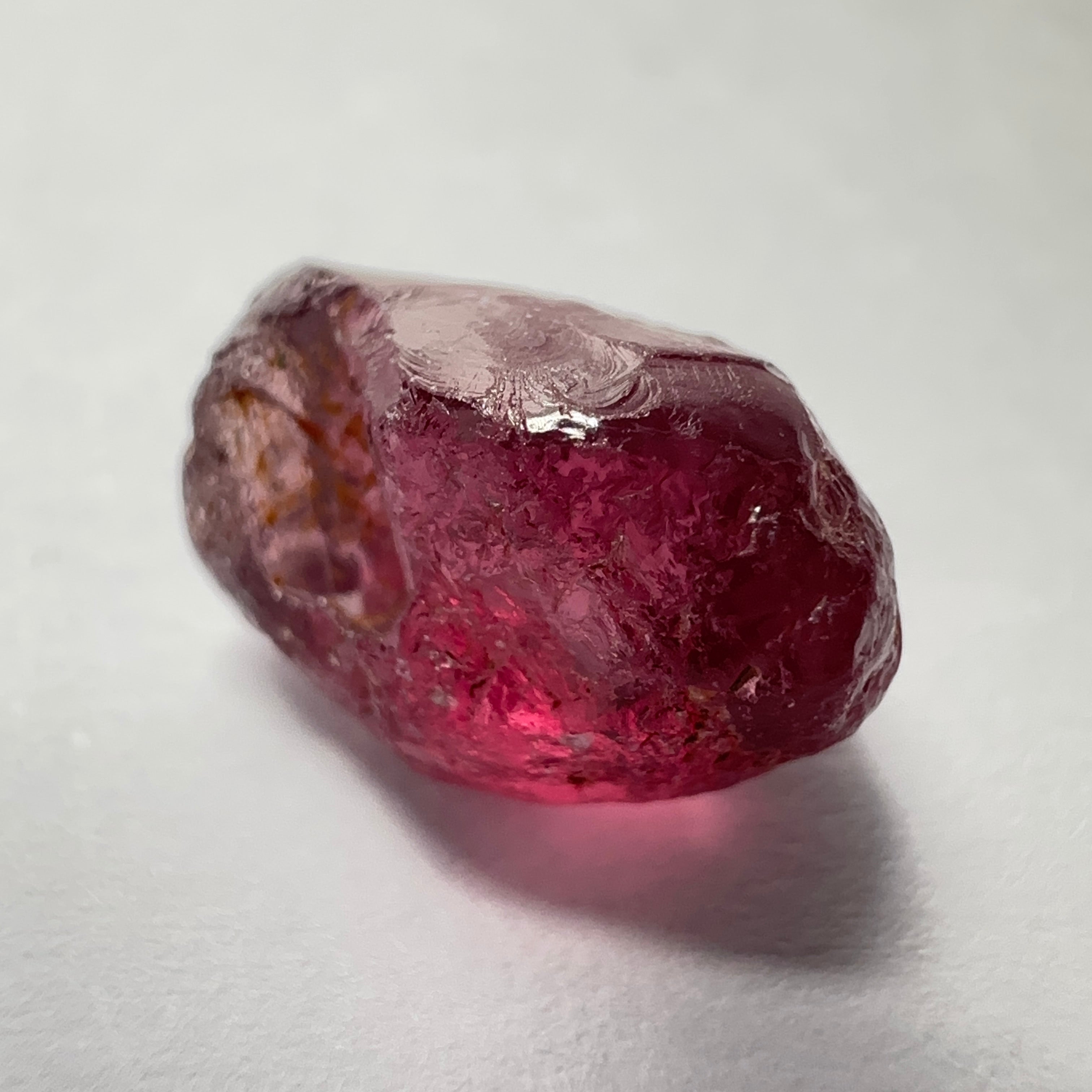 Rhodolite Garnet Colour Shifting, 4.75ct, Umba, Tanzania, Untreated Untreated. Few bubbles right on the outside 1mm into the skin, rest vvs, also note the weird skin indentation, see pics