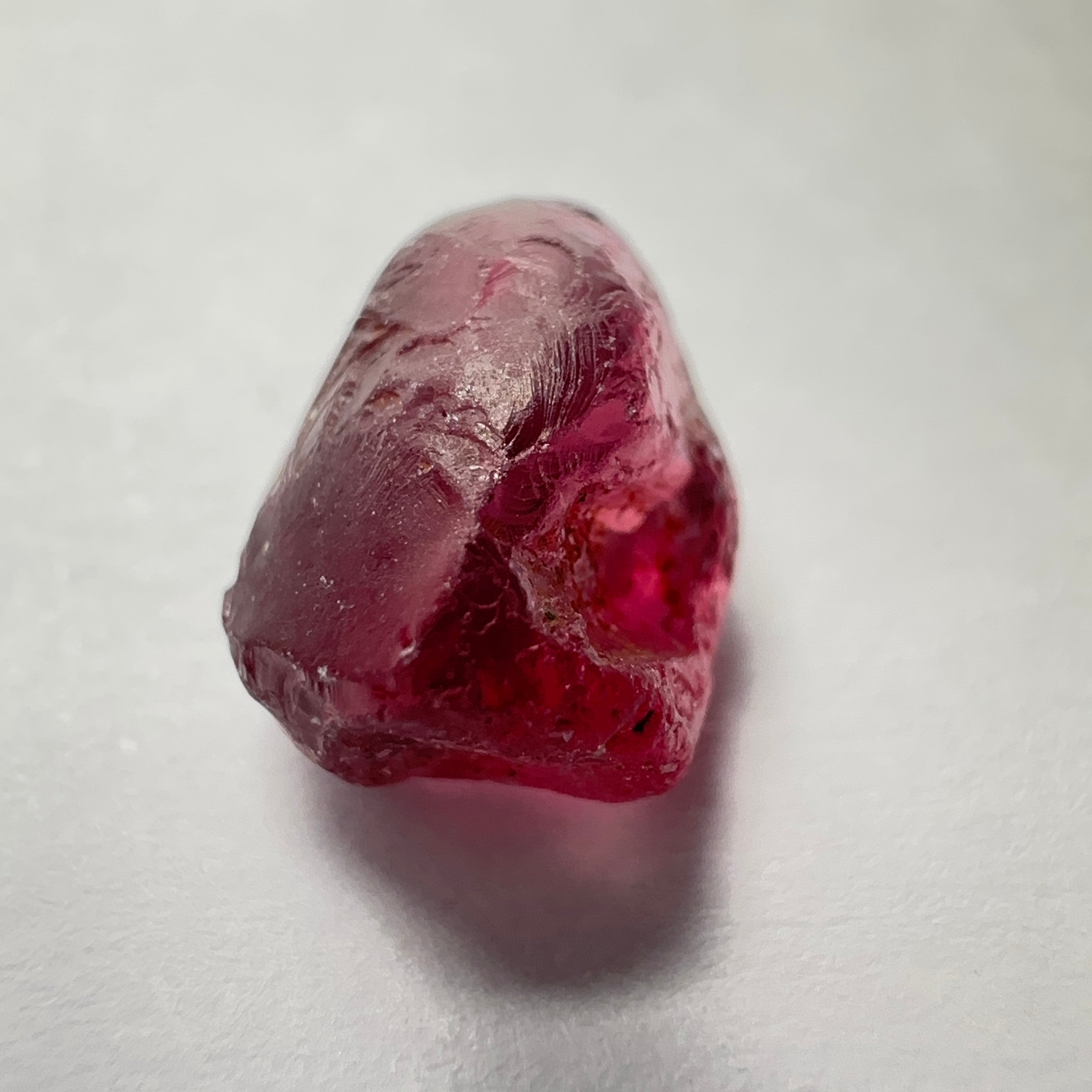 Rhodolite Garnet Colour Shifting, 4.75ct, Umba, Tanzania, Untreated Untreated. Few bubbles right on the outside 1mm into the skin, rest vvs, also note the weird skin indentation, see pics