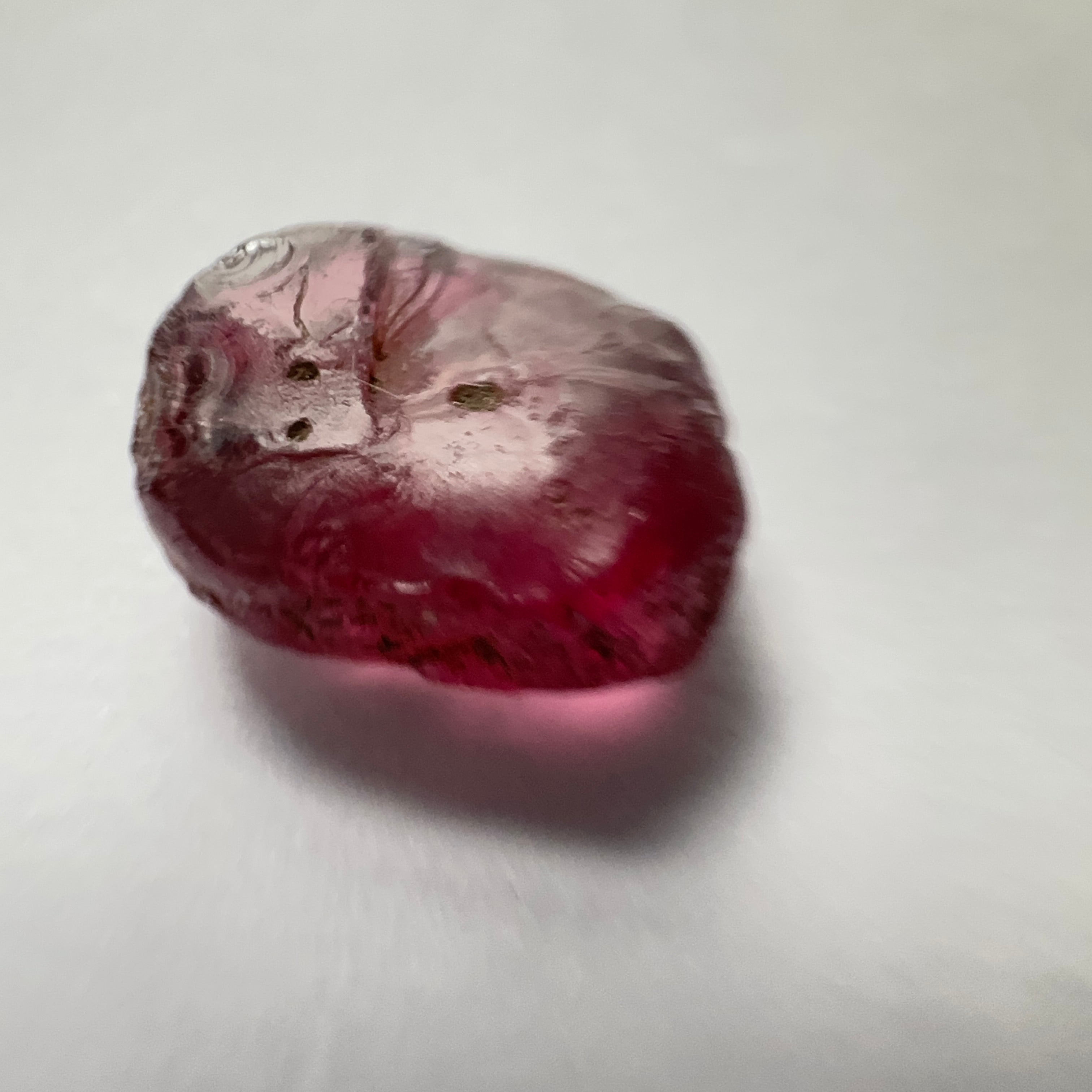 Rhodolite Garnet Colour Shifting, 6.56ct, Umba, Tanzania, Untreated Untreated. Few bubbles on outside, rest vvs with very slight silk, flattish shape see pics