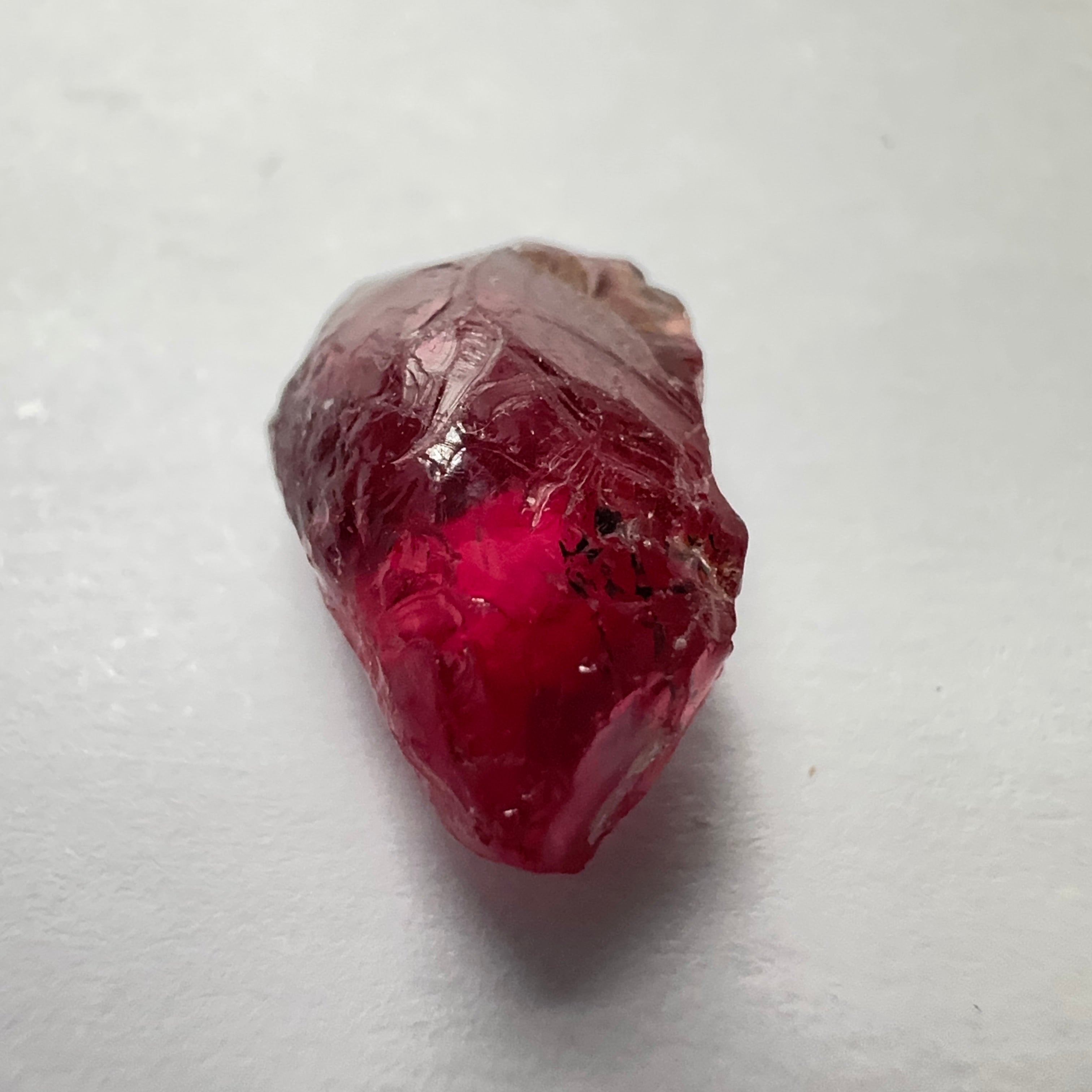 Rhodolite Garnet Colour Shifting, 5.74ct, Umba, Tanzania, Untreated Untreated. Slight issues on the outside, will come off on faceting, rest vvs