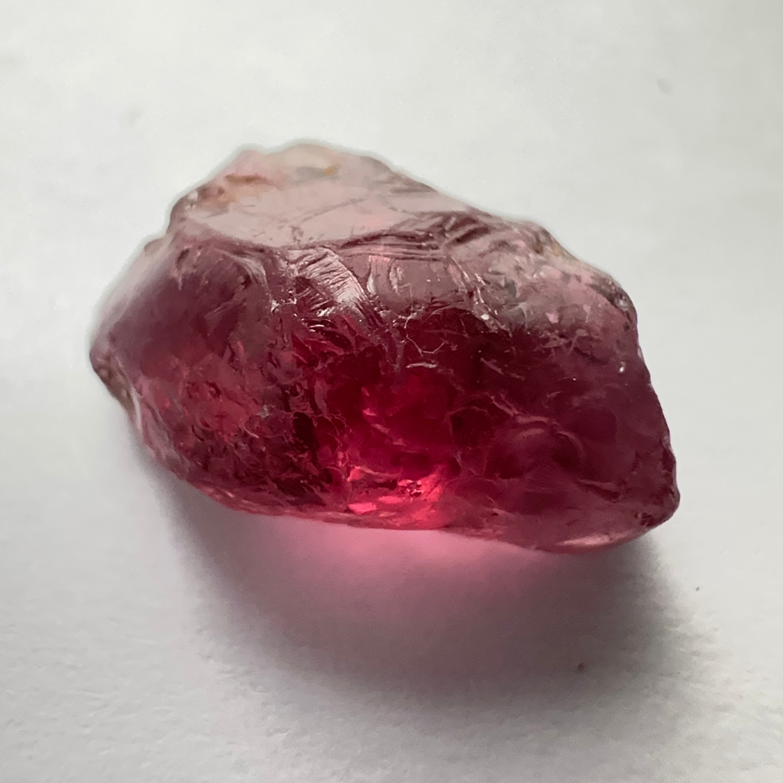 Rhodolite Garnet Colour Shifting, 5.74ct, Umba, Tanzania, Untreated Untreated. Slight issues on the outside, will come off on faceting, rest vvs