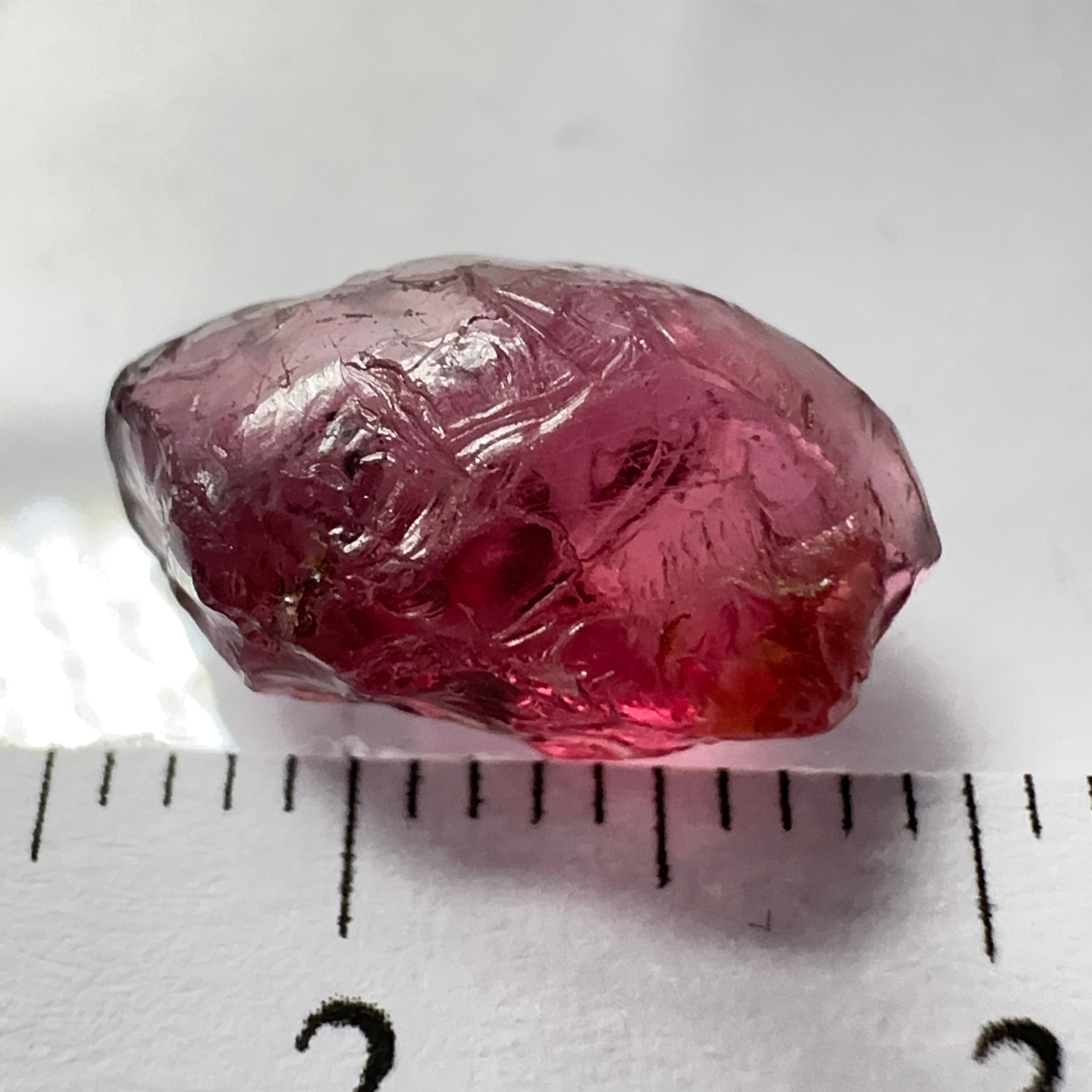 Rhodolite Garnet Colour Shifting, 5.74ct, Umba, Tanzania, Untreated Untreated. Slight issues on the outside, will come off on faceting, rest vvs