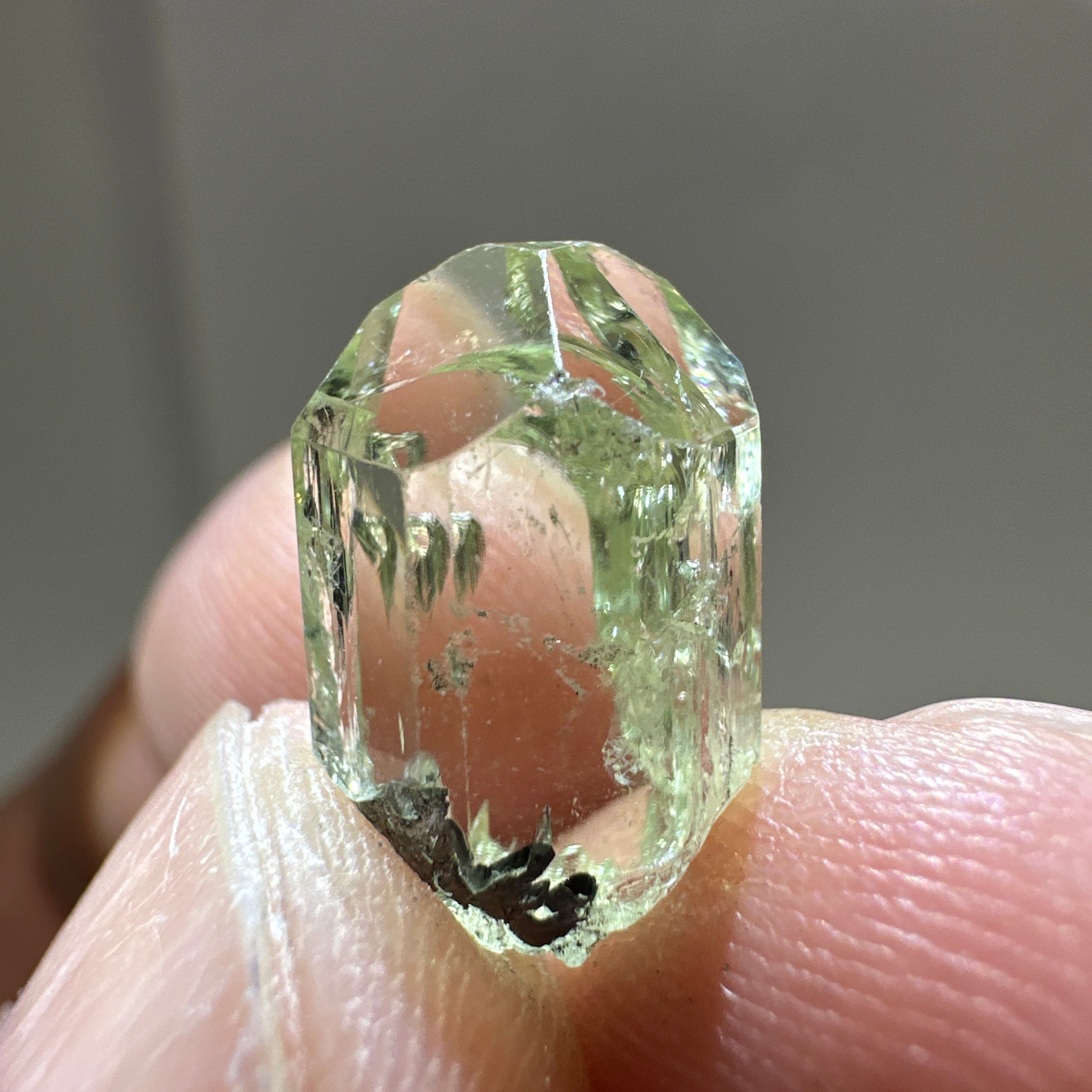 Diopside crystal, 1.3gm, Merelani, Tanzania - facetable portion