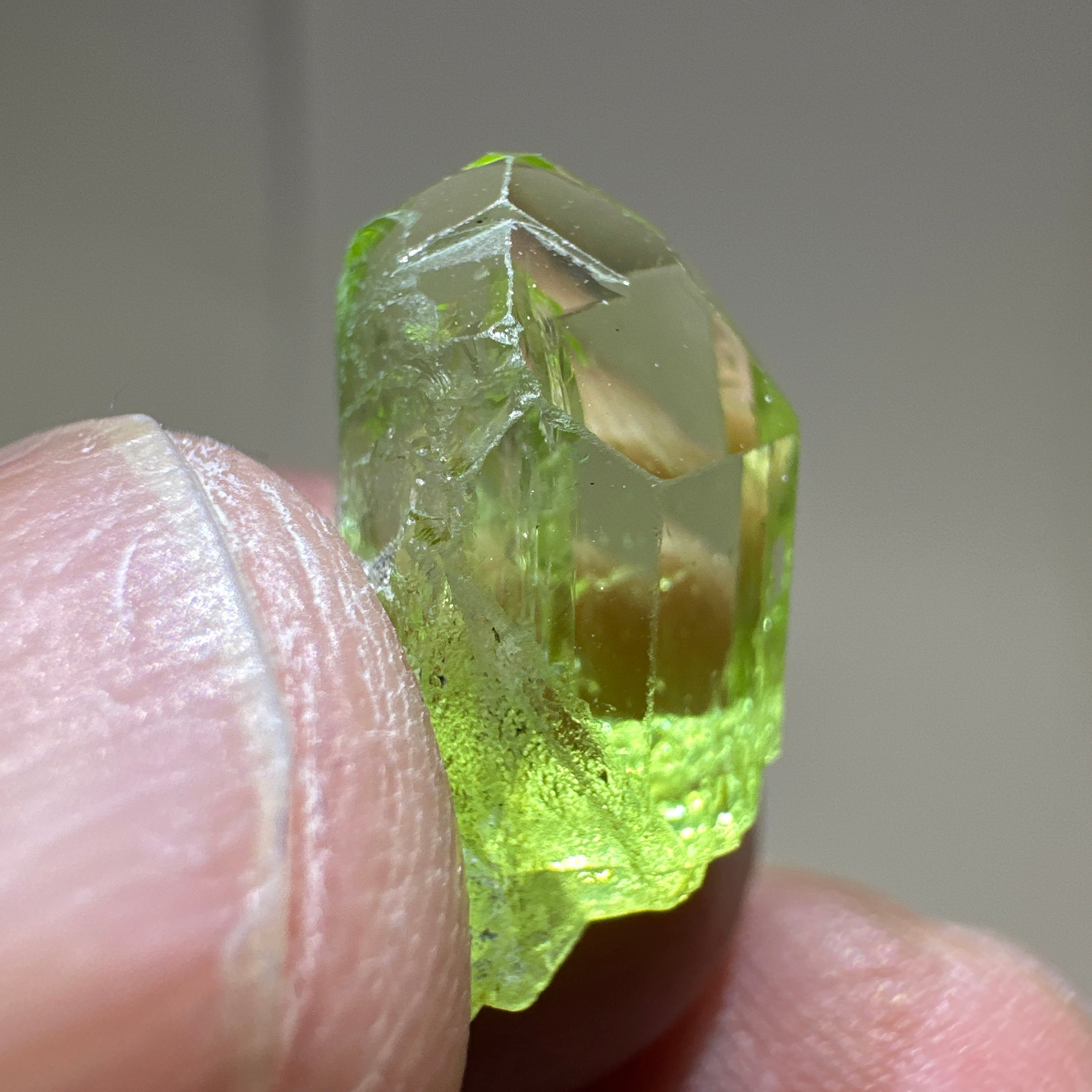 Diopside crystal, 1.5gm, Merelani, Tanzania - facetable portion