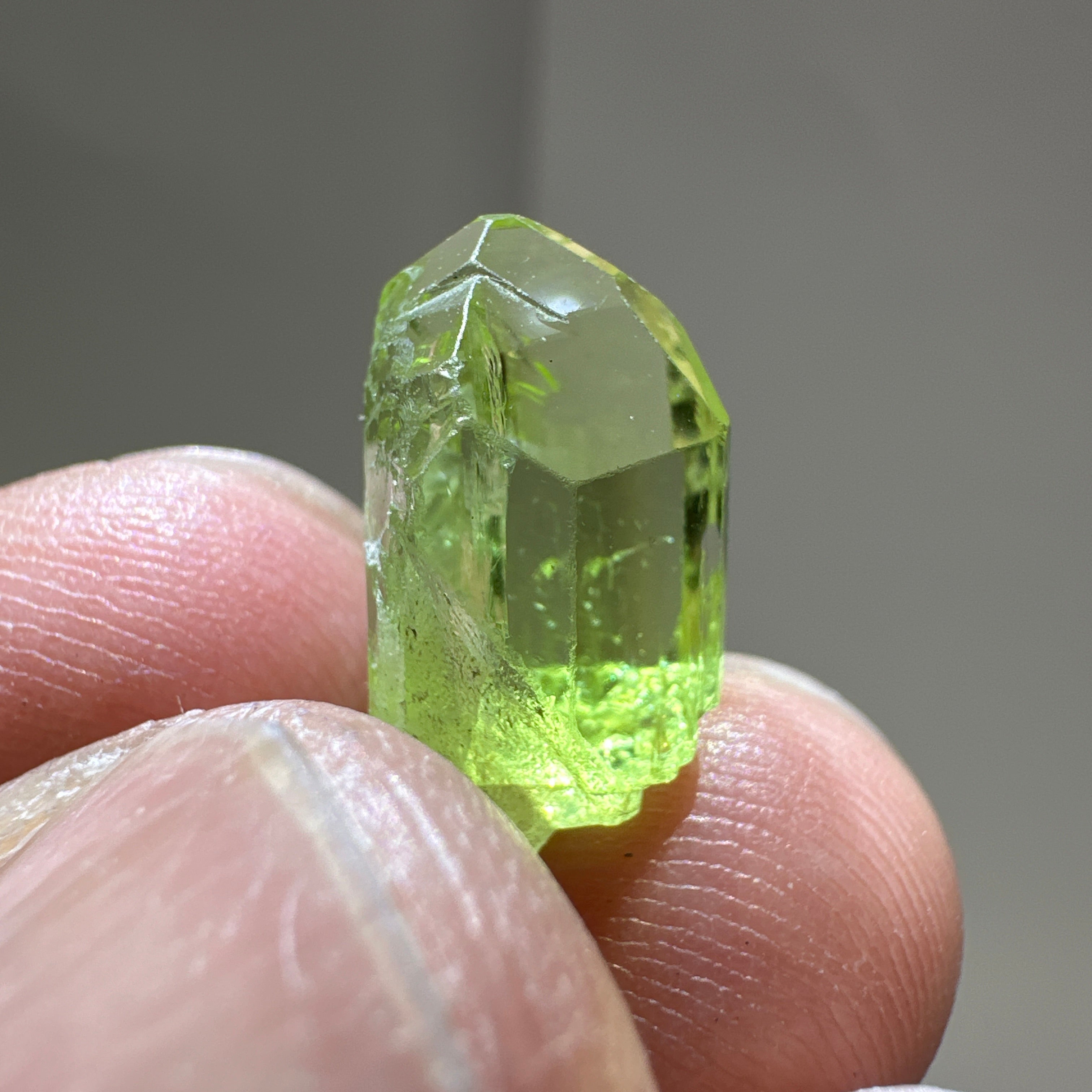 Diopside crystal, 1.5gm, Merelani, Tanzania - facetable portion