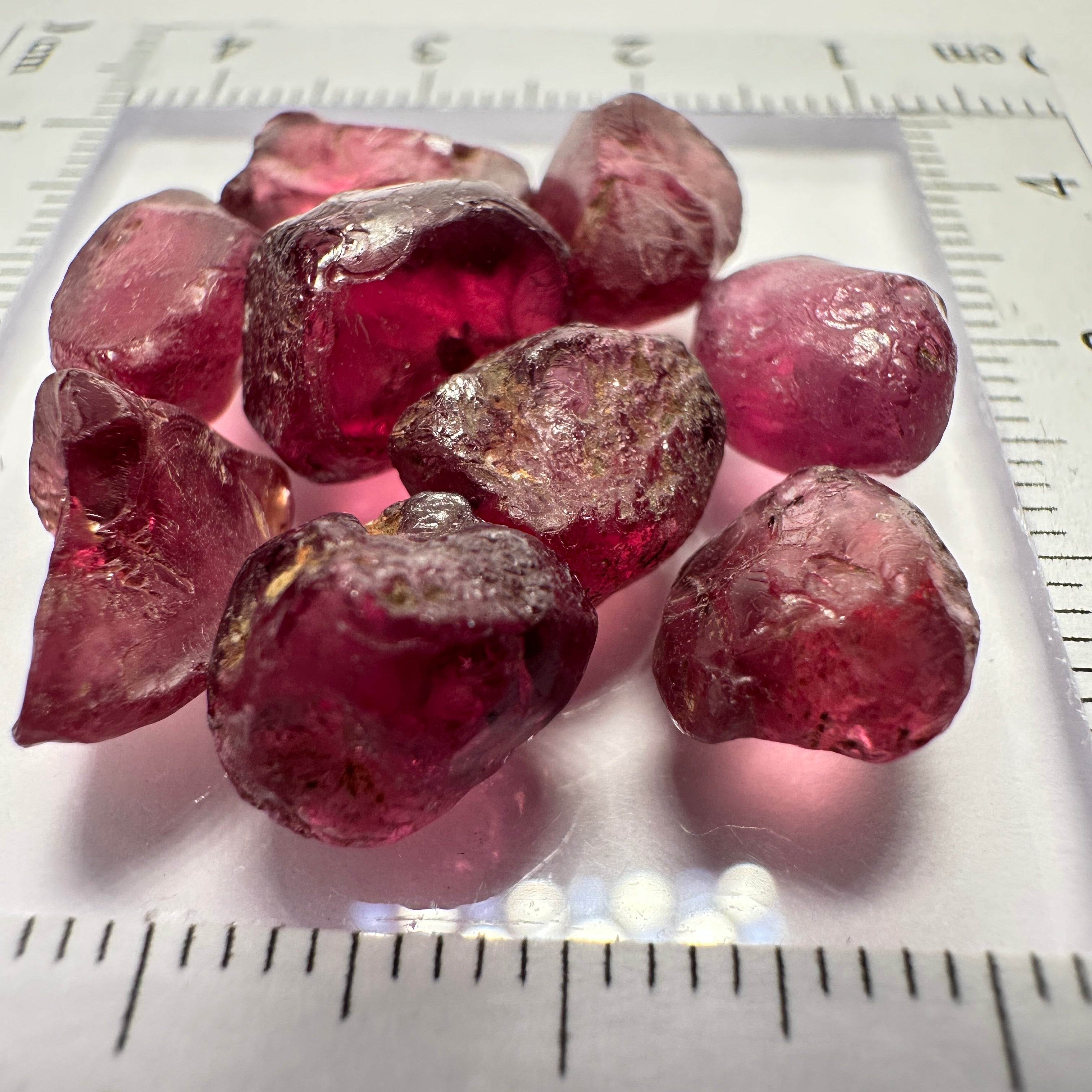 Wholesale lot - Rhodolite Garnet Colour Shifting Lot, 37.02ct / 7.40gm, Umba, Tanzania, Untreated Untreated, 9 pcs, 4.11ct av. Si clarity, US$10 per gm