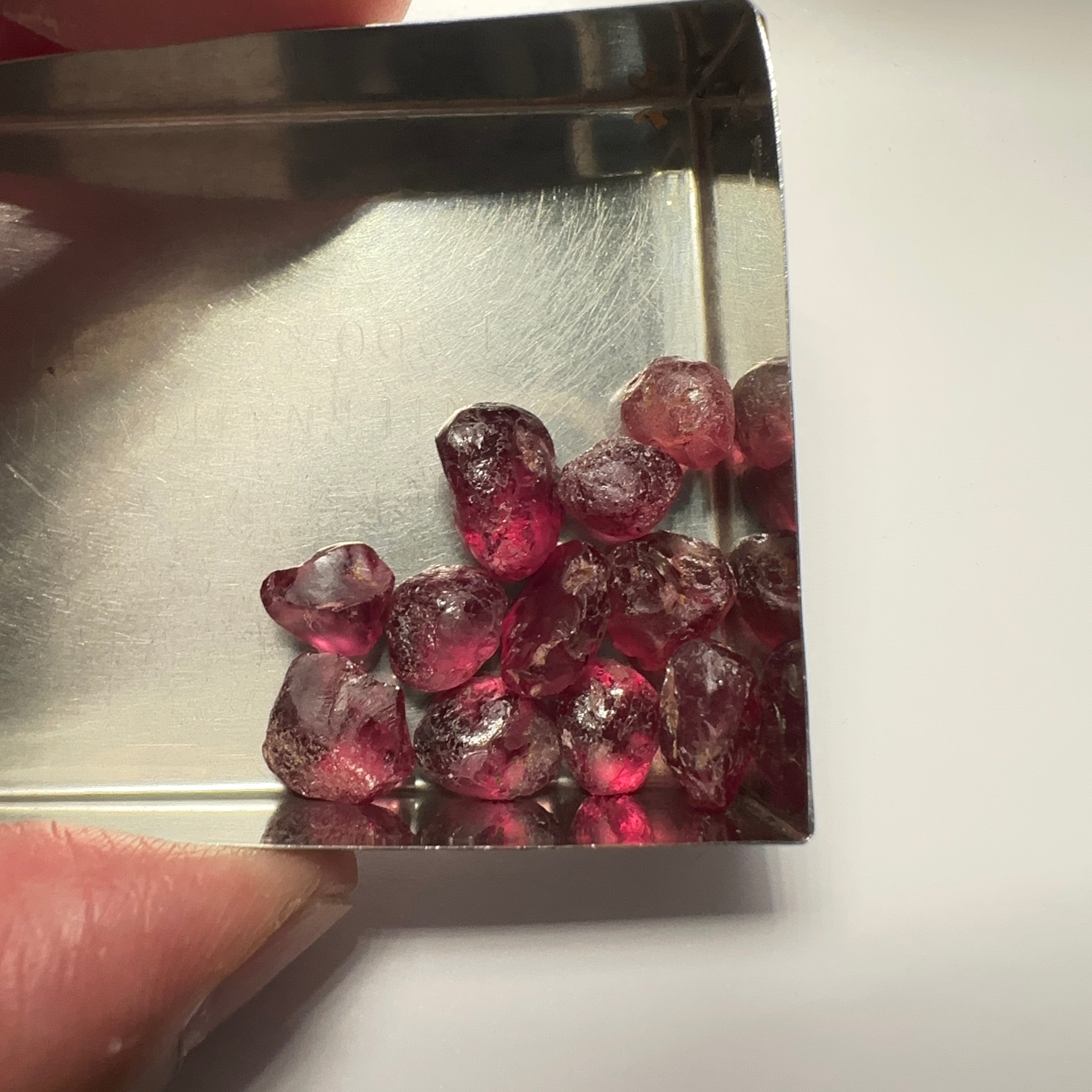 Wholesale lot - Rhodolite Garnet Colour Shifting Lot, 45.99ct / 9.19gm, Umba, Tanzania, Untreated Untreated, 11 pcs, 4.18ct av. Si clarity, US$10 per gm