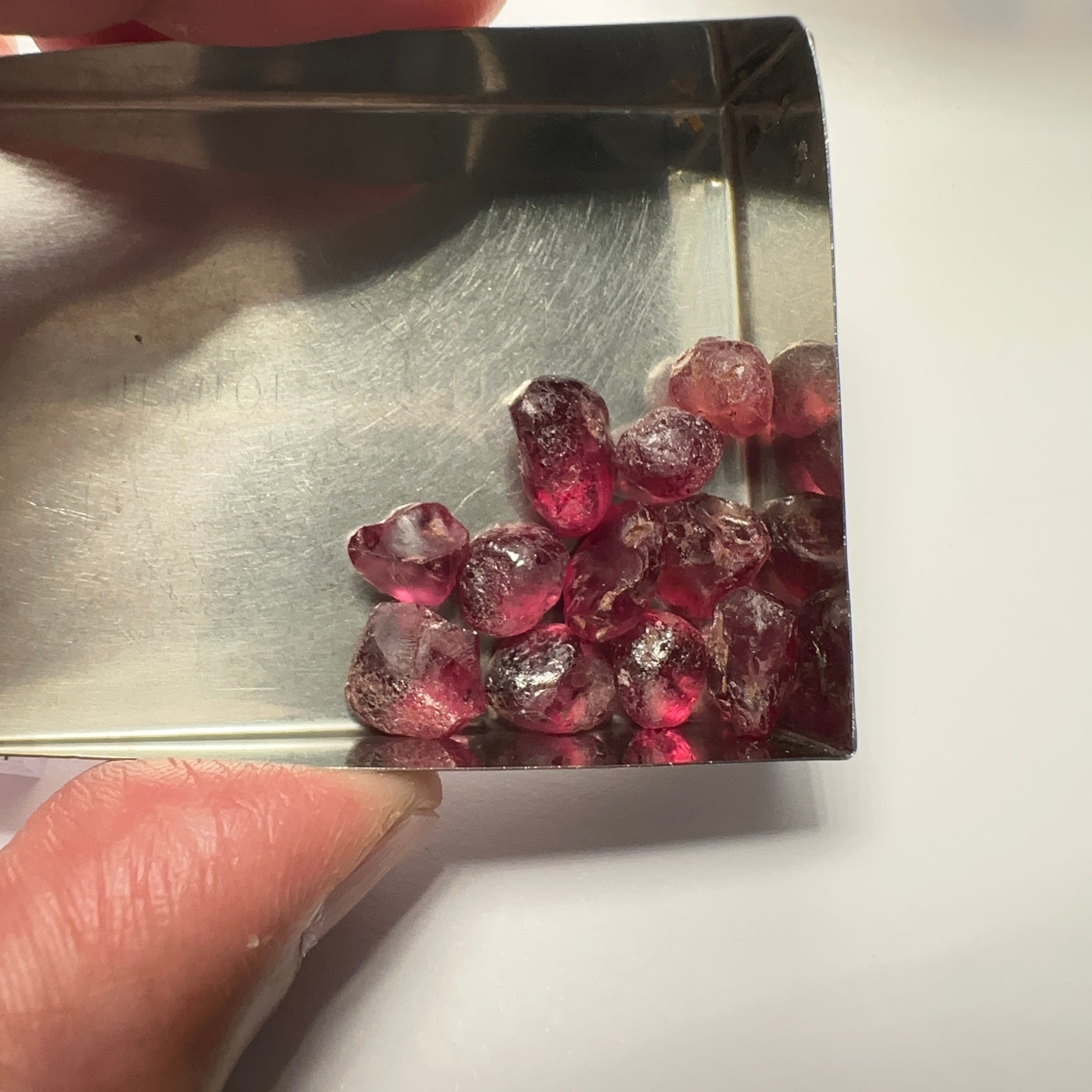 Wholesale lot - Rhodolite Garnet Colour Shifting Lot, 45.99ct / 9.19gm, Umba, Tanzania, Untreated Untreated, 11 pcs, 4.18ct av. Si clarity, US$10 per gm