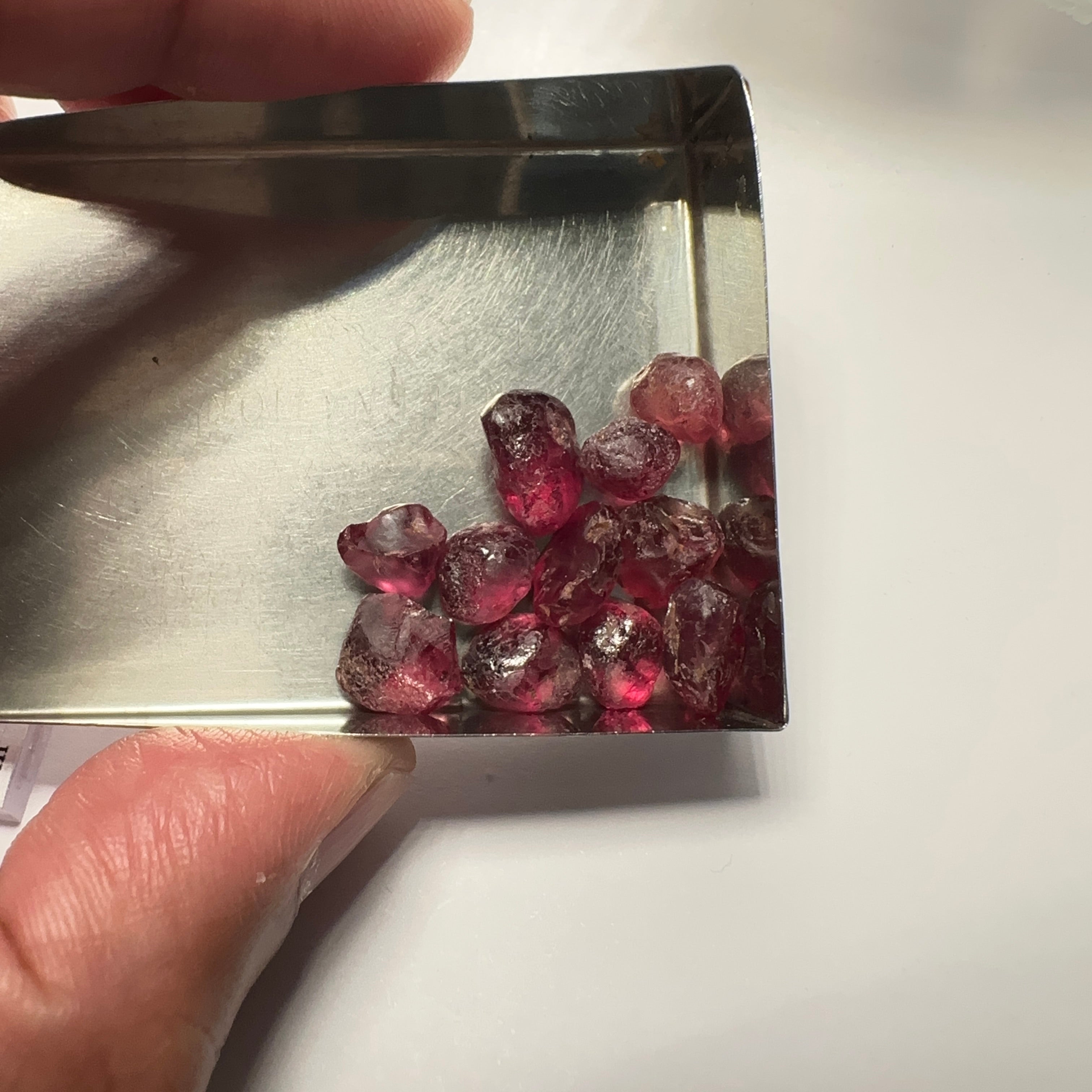 Wholesale lot - Rhodolite Garnet Colour Shifting Lot, 45.99ct / 9.19gm, Umba, Tanzania, Untreated Untreated, 11 pcs, 4.18ct av. Si clarity, US$10 per gm