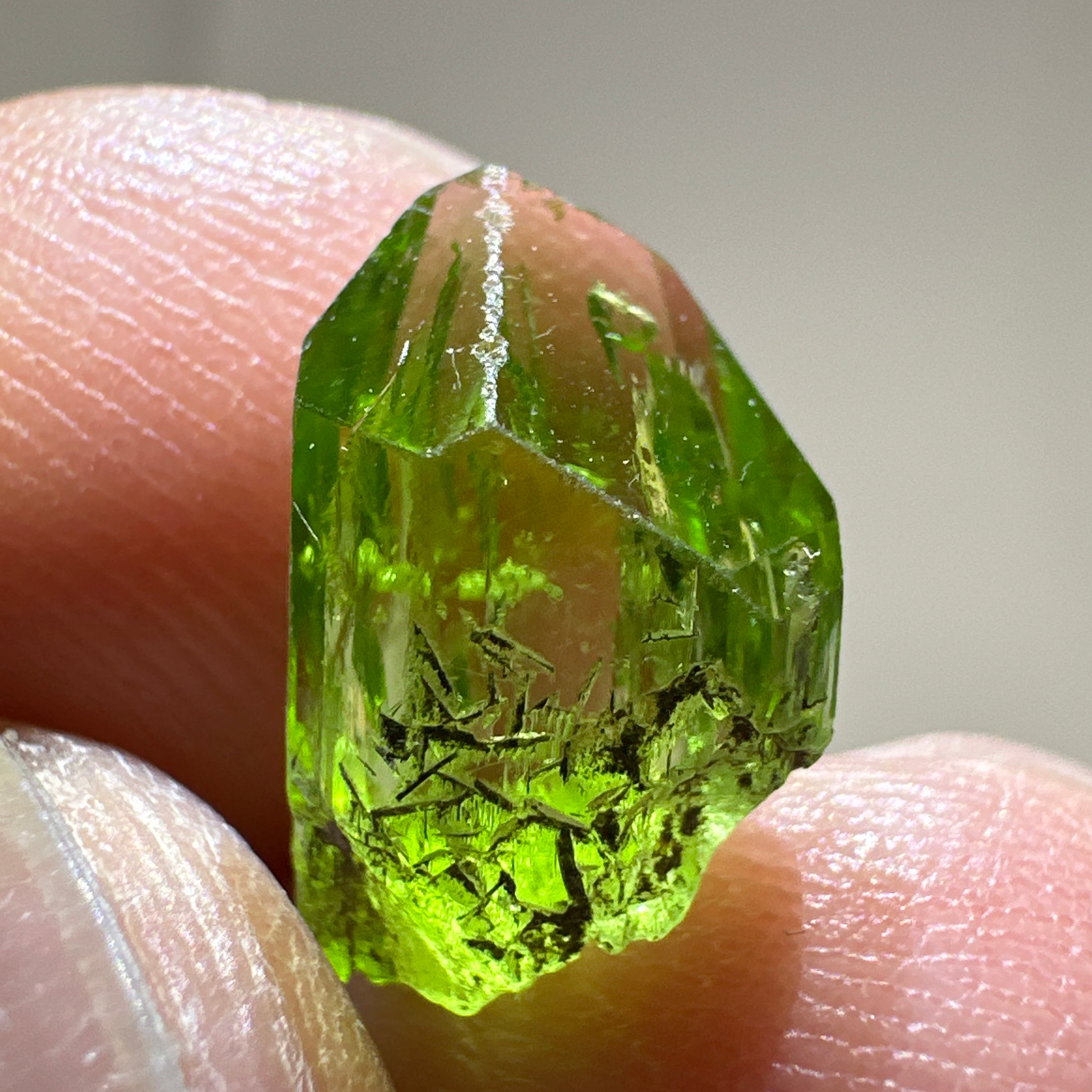 Tremolite Crystal, 0.60gm, Merelani, Tanzania