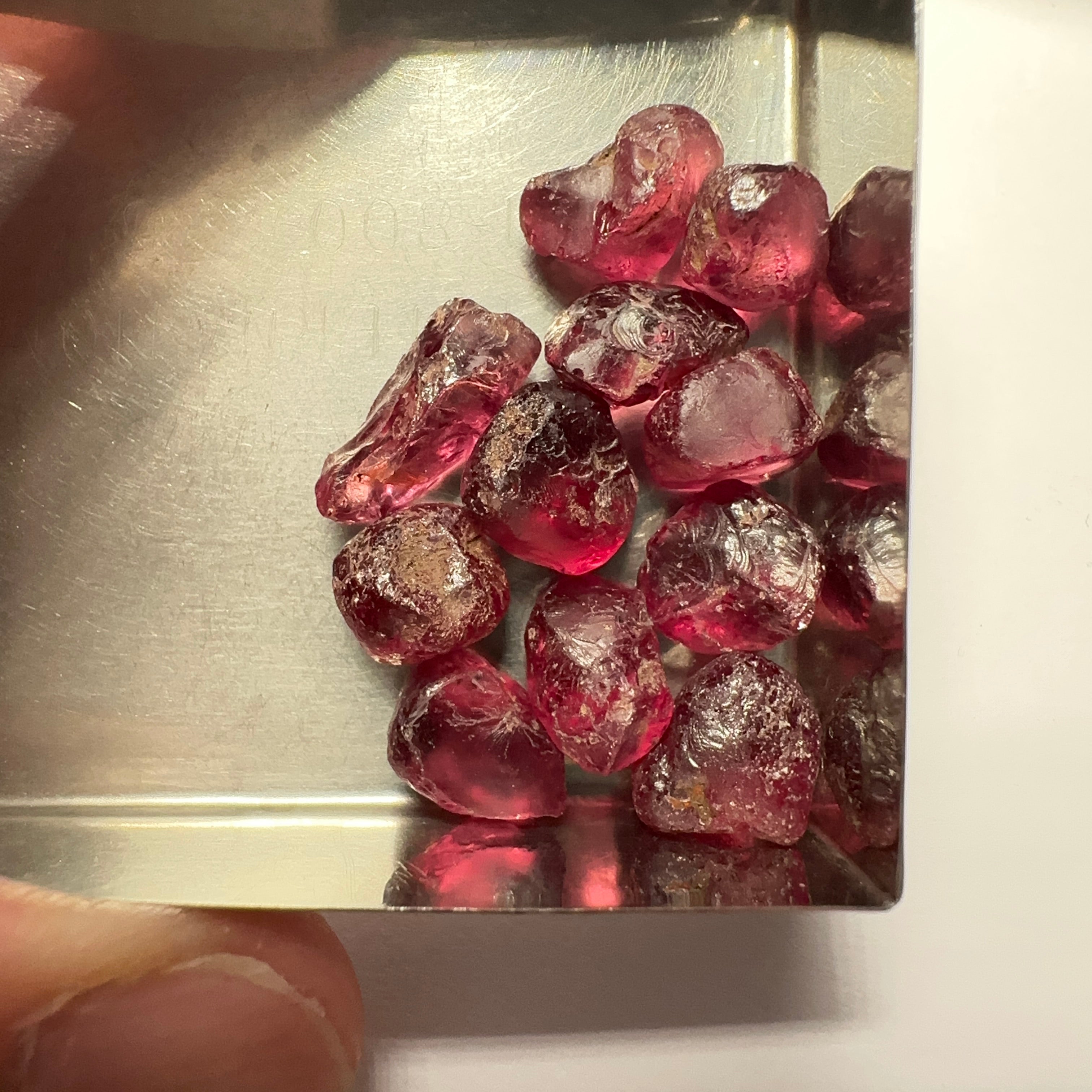 Wholesale lot - Rhodolite Garnet Colour Shifting Lot, 51.04ct / 10.20gm, Umba, Tanzania, Untreated Untreated, 11 pcs, 4.64ct av. VS-VVS clarity, US$25 per gm