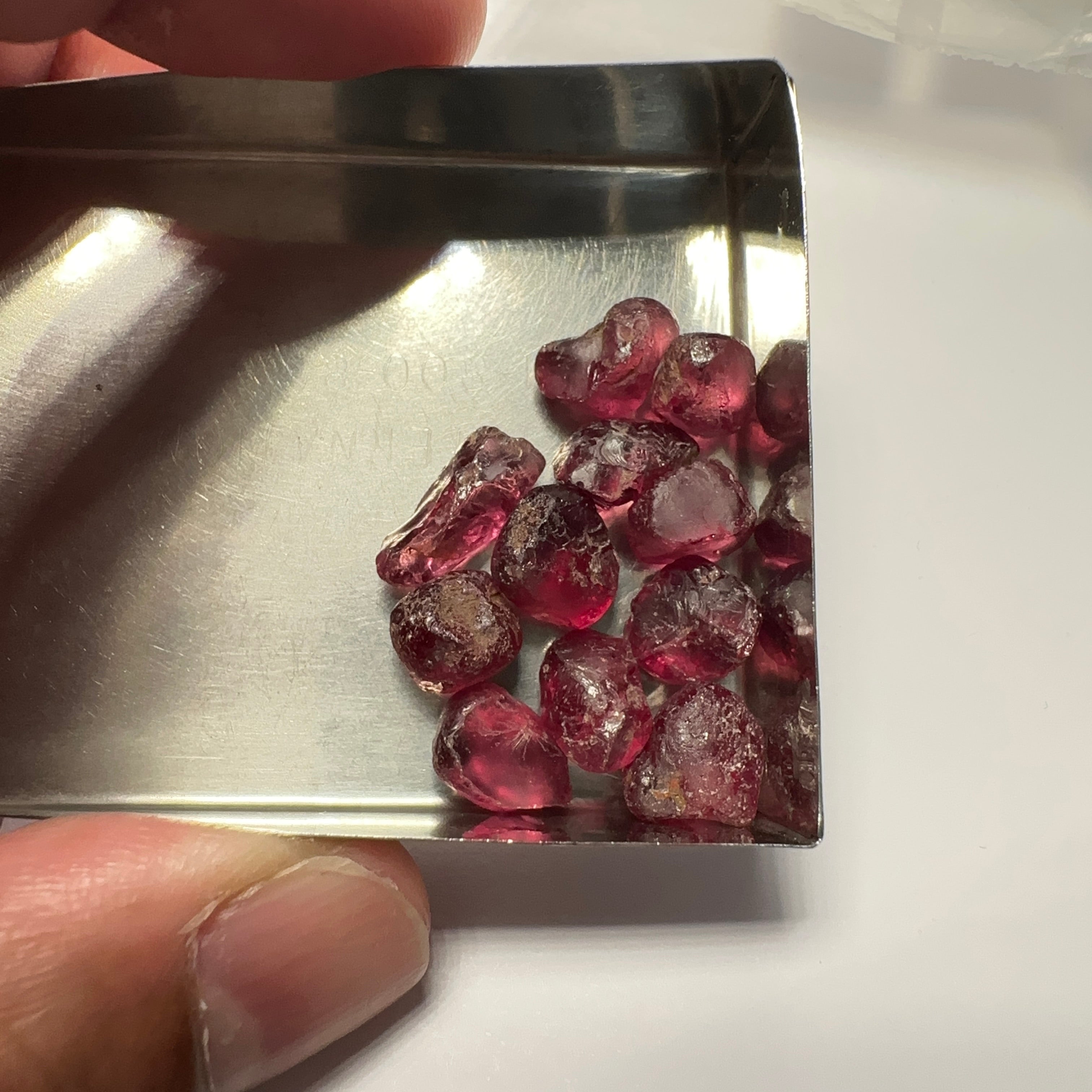 Wholesale lot - Rhodolite Garnet Colour Shifting Lot, 51.04ct / 10.20gm, Umba, Tanzania, Untreated Untreated, 11 pcs, 4.64ct av. VS-VVS clarity, US$25 per gm