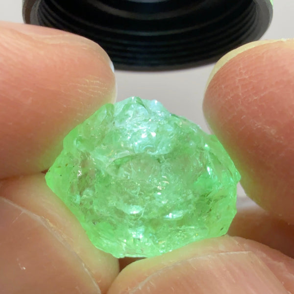 Tsavorite Garnet Cab Grade Rough, has some cracks, 16.29ct, Tanzania, Untreated Unheated, see the photos and video