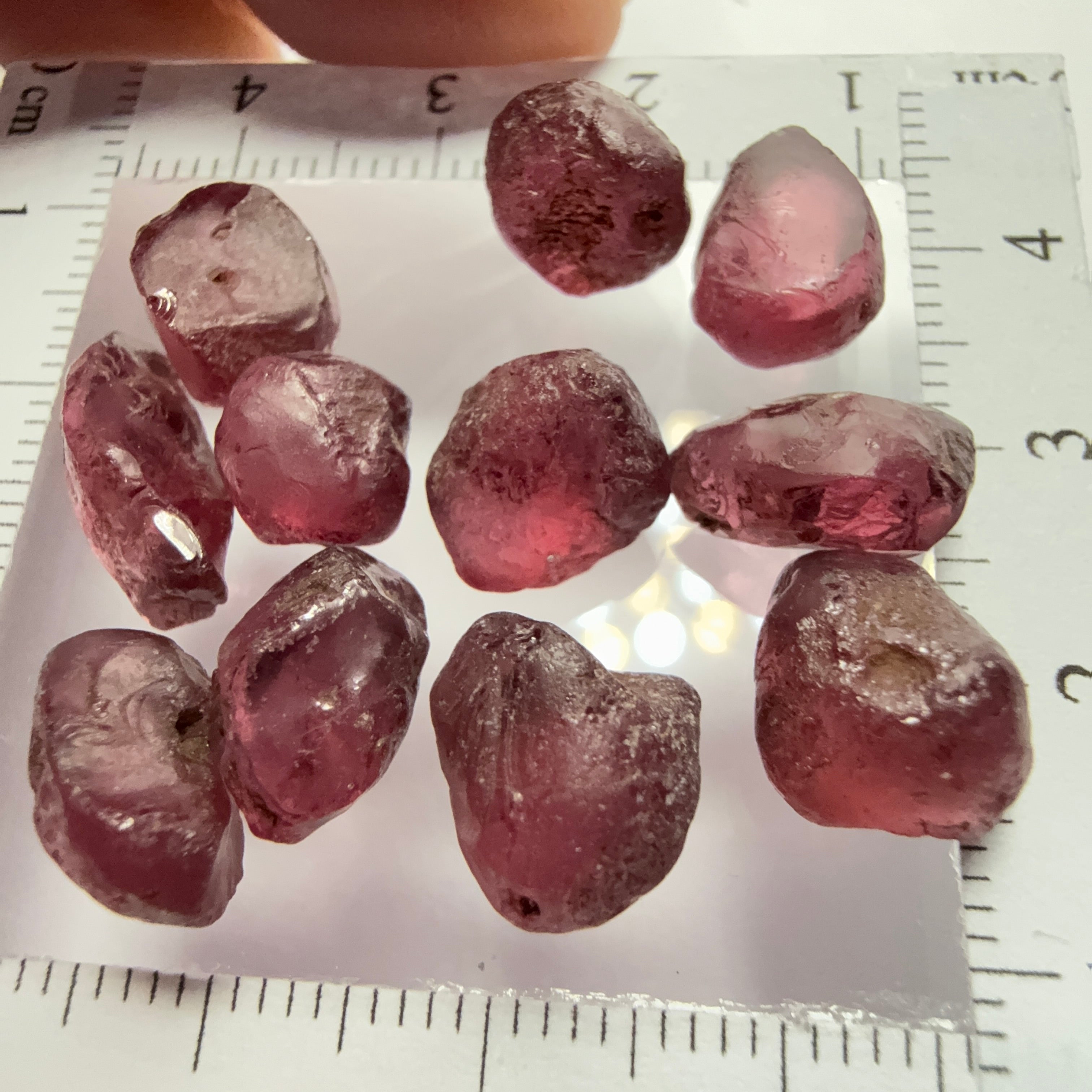 Wholesale lot - Rhodolite Garnet Colour Shifting Lot, 51.04ct / 10.20gm, Umba, Tanzania, Untreated Untreated, 11 pcs, 4.64ct av. VS-VVS clarity, US$25 per gm