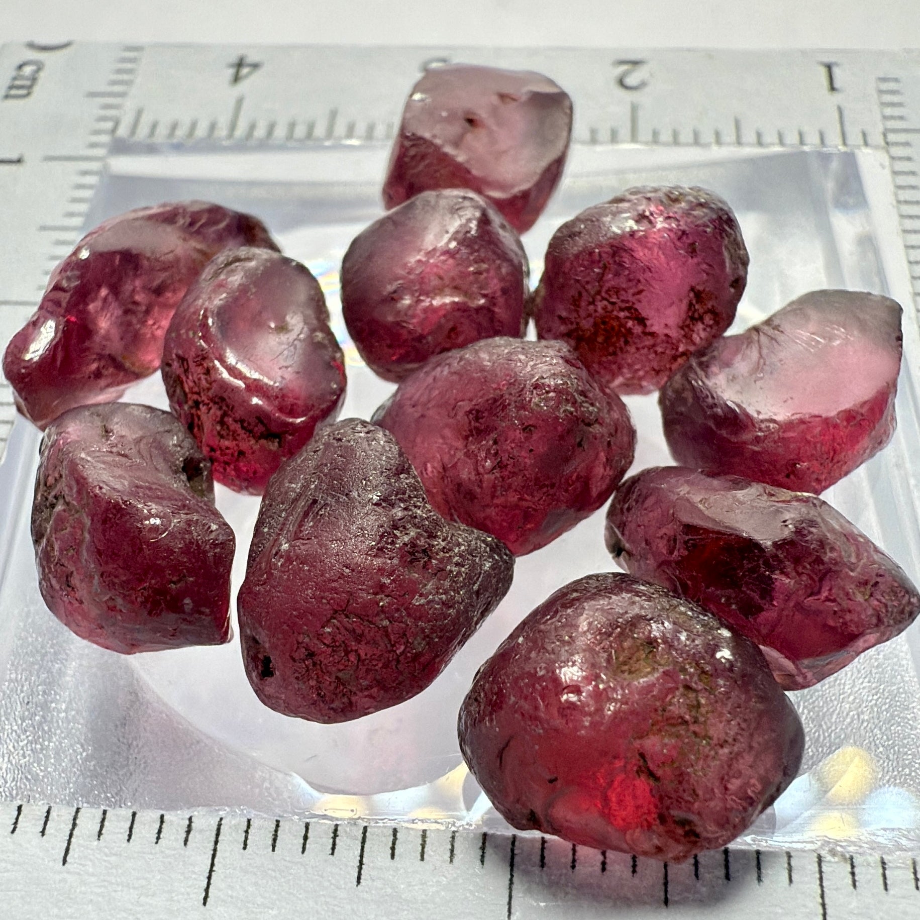 Wholesale lot - Rhodolite Garnet Colour Shifting Lot, 51.04ct / 10.20gm, Umba, Tanzania, Untreated Untreated, 11 pcs, 4.64ct av. VS-VVS clarity, US$25 per gm