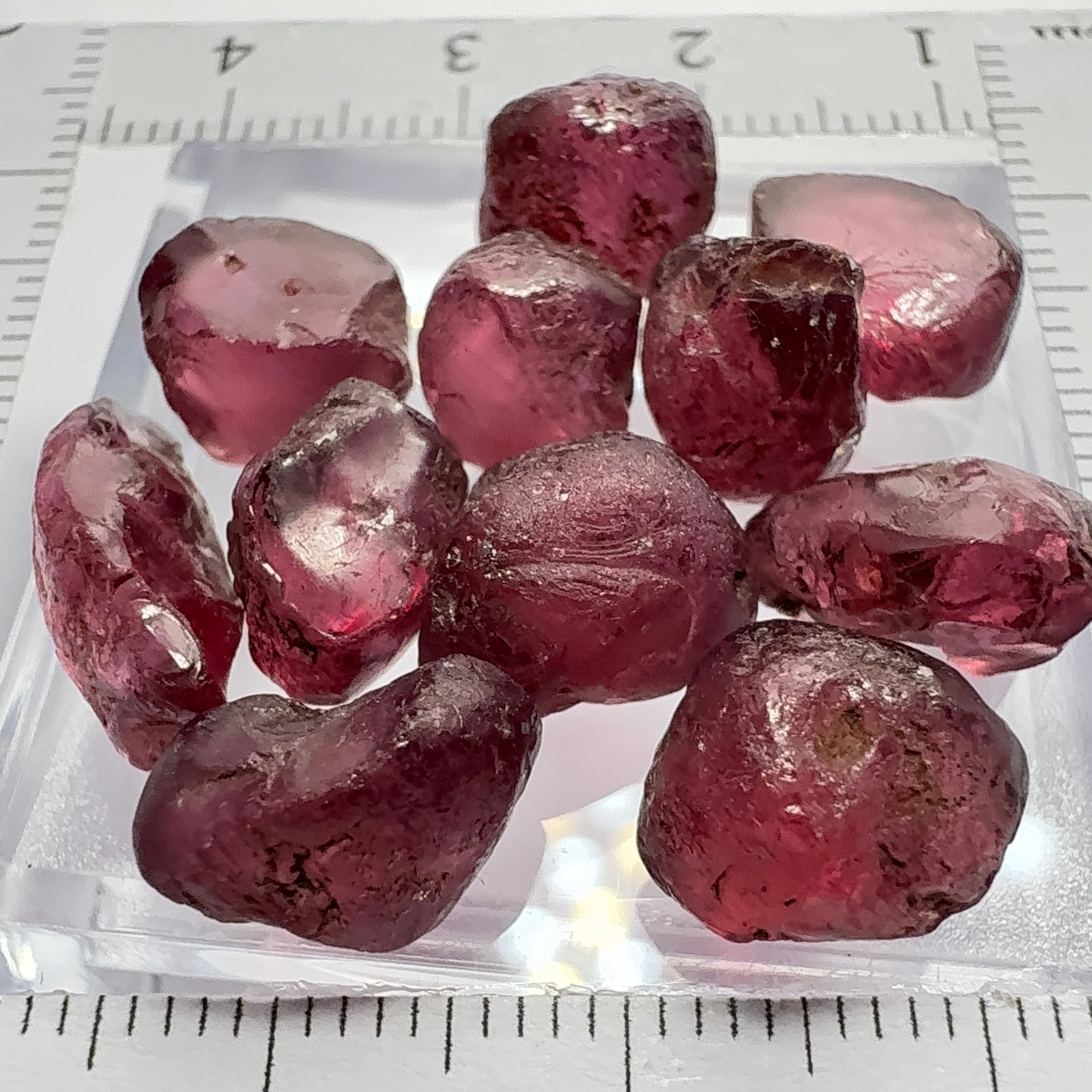 Wholesale lot - Rhodolite Garnet Colour Shifting Lot, 51.04ct / 10.20gm, Umba, Tanzania, Untreated Untreated, 11 pcs, 4.64ct av. VS-VVS clarity, US$25 per gm