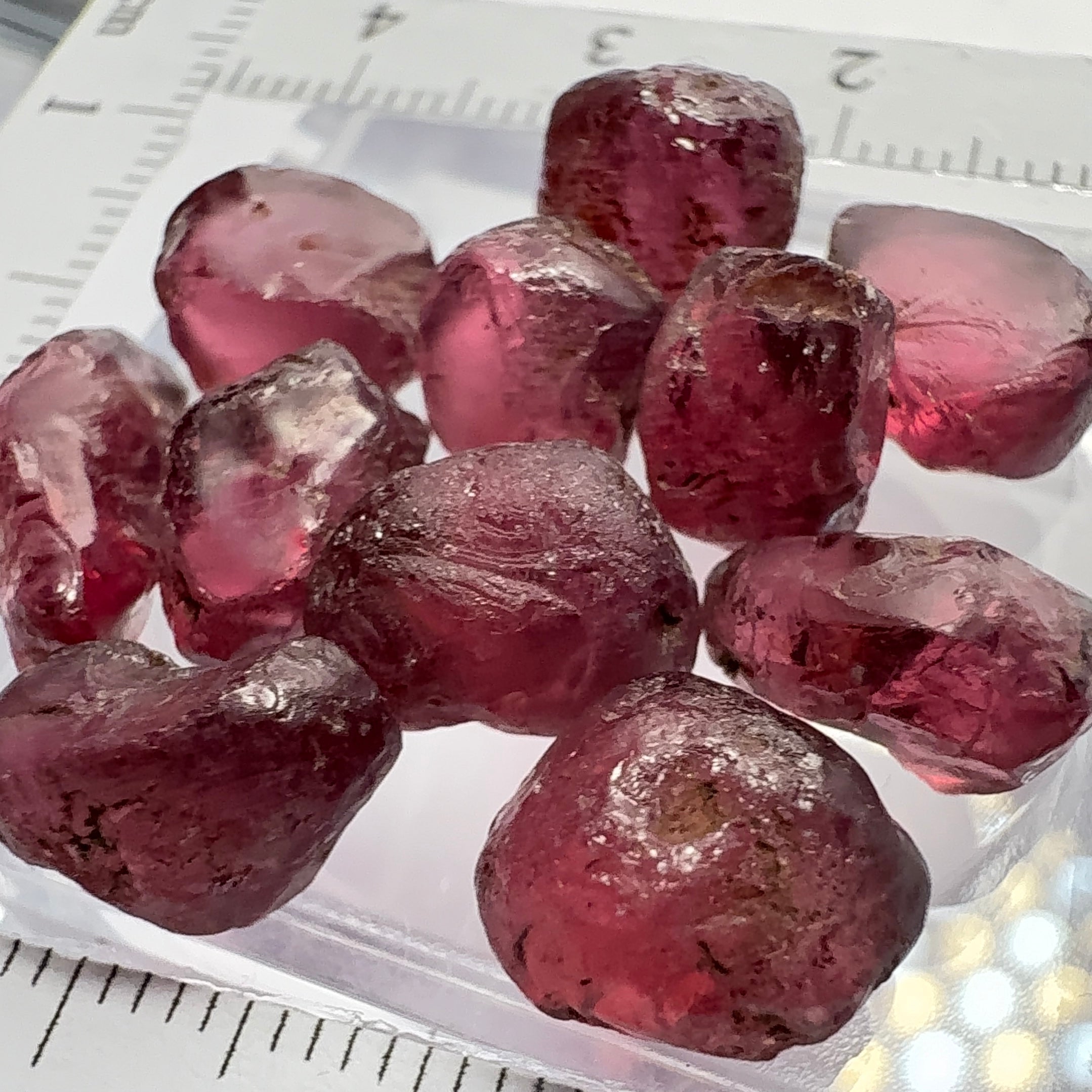 Wholesale lot - Rhodolite Garnet Colour Shifting Lot, 51.04ct / 10.20gm, Umba, Tanzania, Untreated Untreated, 11 pcs, 4.64ct av. VS-VVS clarity, US$25 per gm