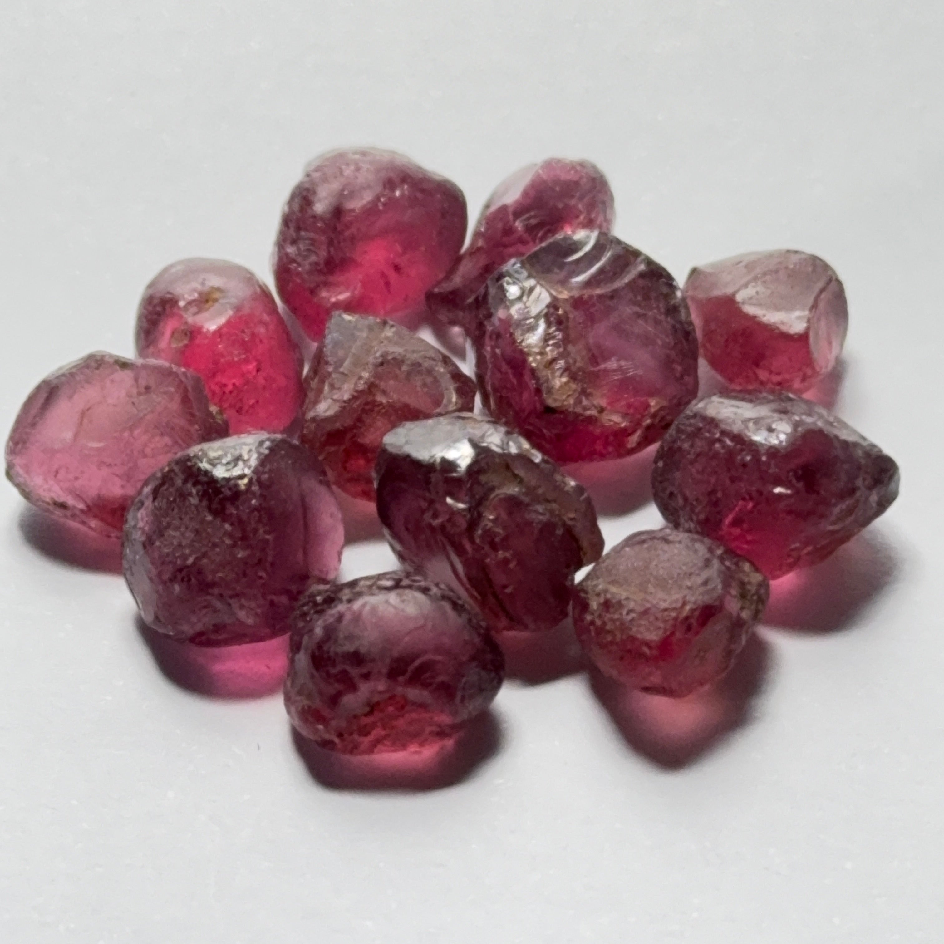 Wholesale lot - Rhodolite Garnet Colour Shifting Lot, 53.78ct / 10.75gm, Umba, Tanzania, Untreated Untreated, 12 pcs, 4.48ct av. VS-VVS clarity, US$25 per gm