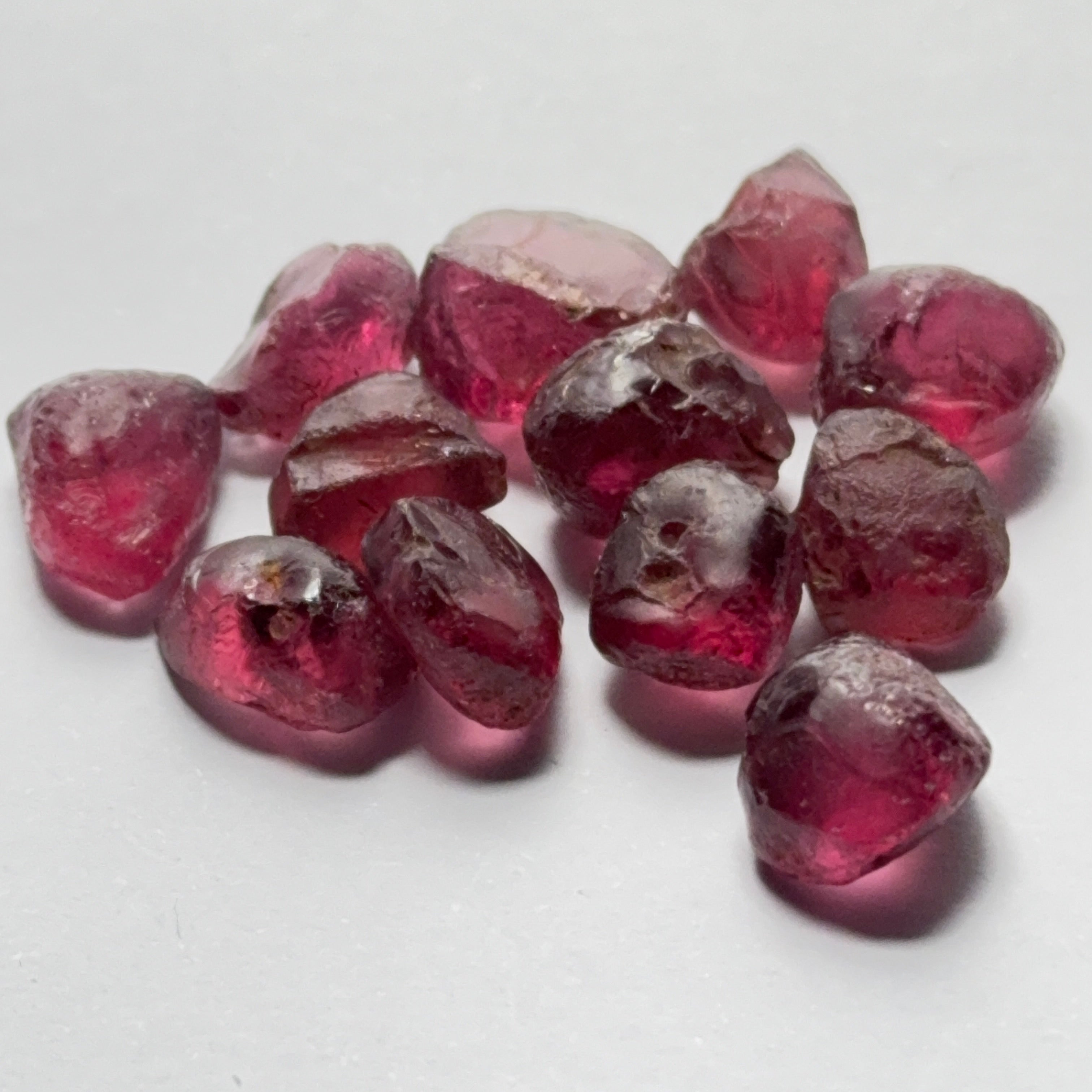 Wholesale lot - Rhodolite Garnet Colour Shifting Lot, 53.78ct / 10.75gm, Umba, Tanzania, Untreated Untreated, 12 pcs, 4.48ct av. VS-VVS clarity, US$25 per gm