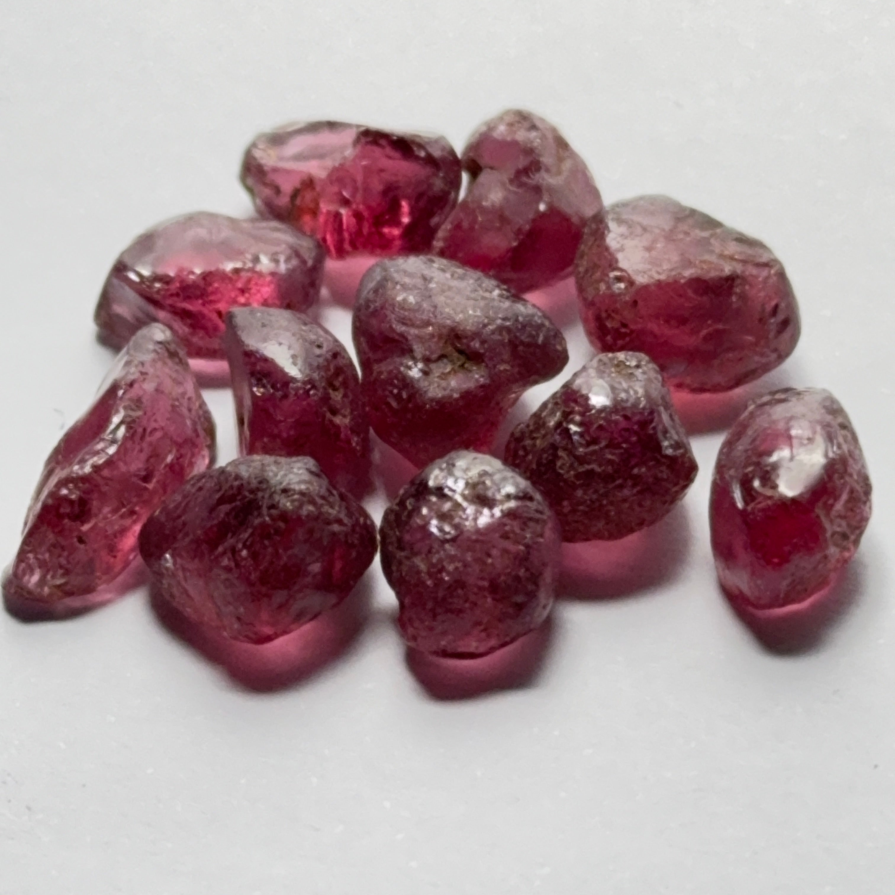 Wholesale lot - Rhodolite Garnet Colour Shifting Lot, 51.04ct / 10.20gm, Umba, Tanzania, Untreated Untreated, 11 pcs, 4.64ct av. VS-VVS clarity, US$25 per gm