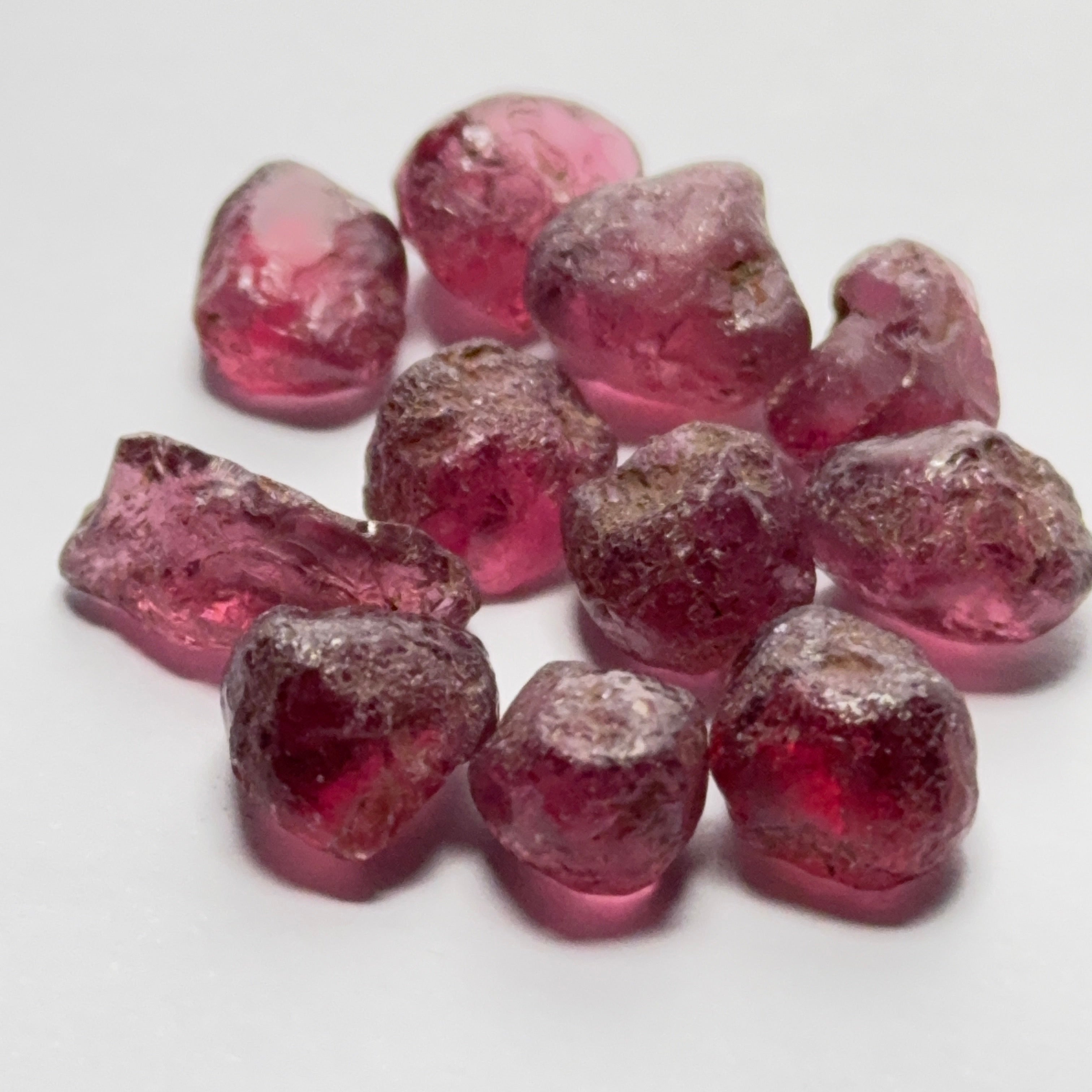 Wholesale lot - Rhodolite Garnet Colour Shifting Lot, 51.04ct / 10.20gm, Umba, Tanzania, Untreated Untreated, 11 pcs, 4.64ct av. VS-VVS clarity, US$25 per gm