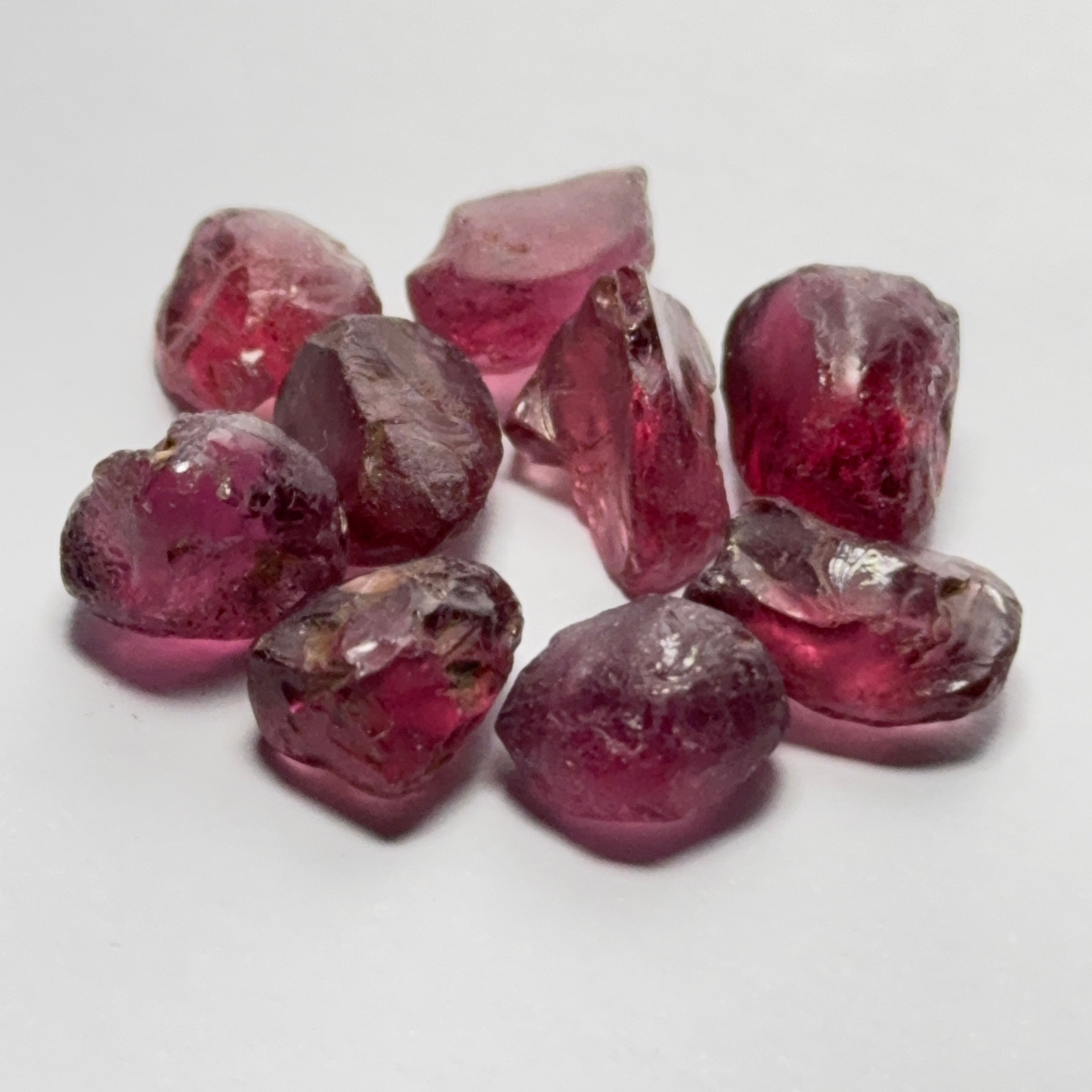 Wholesale lot - Rhodolite Garnet Colour Shifting Lot, 37.02ct / 7.40gm, Umba, Tanzania, Untreated Untreated, 9 pcs, 4.11ct av. Si clarity, US$10 per gm