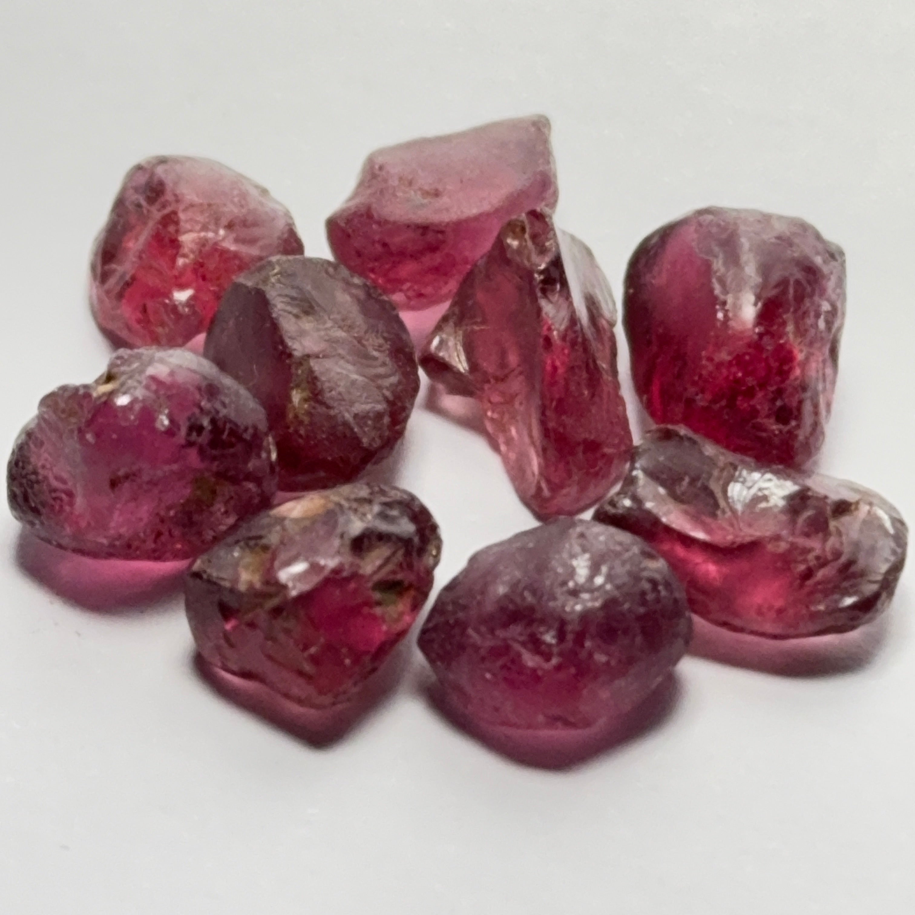 Wholesale lot - Rhodolite Garnet Colour Shifting Lot, 37.02ct / 7.40gm, Umba, Tanzania, Untreated Untreated, 9 pcs, 4.11ct av. Si clarity, US$10 per gm