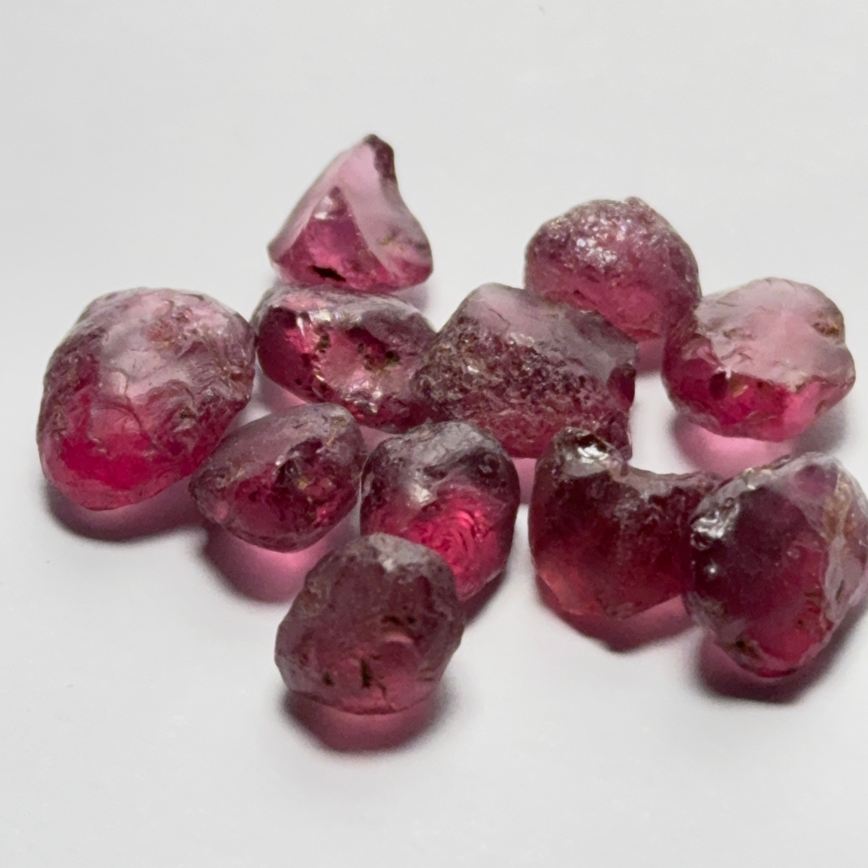 Wholesale lot - Rhodolite Garnet Colour Shifting Lot, 45.99ct / 9.19gm, Umba, Tanzania, Untreated Untreated, 11 pcs, 4.18ct av. Si clarity, US$10 per gm