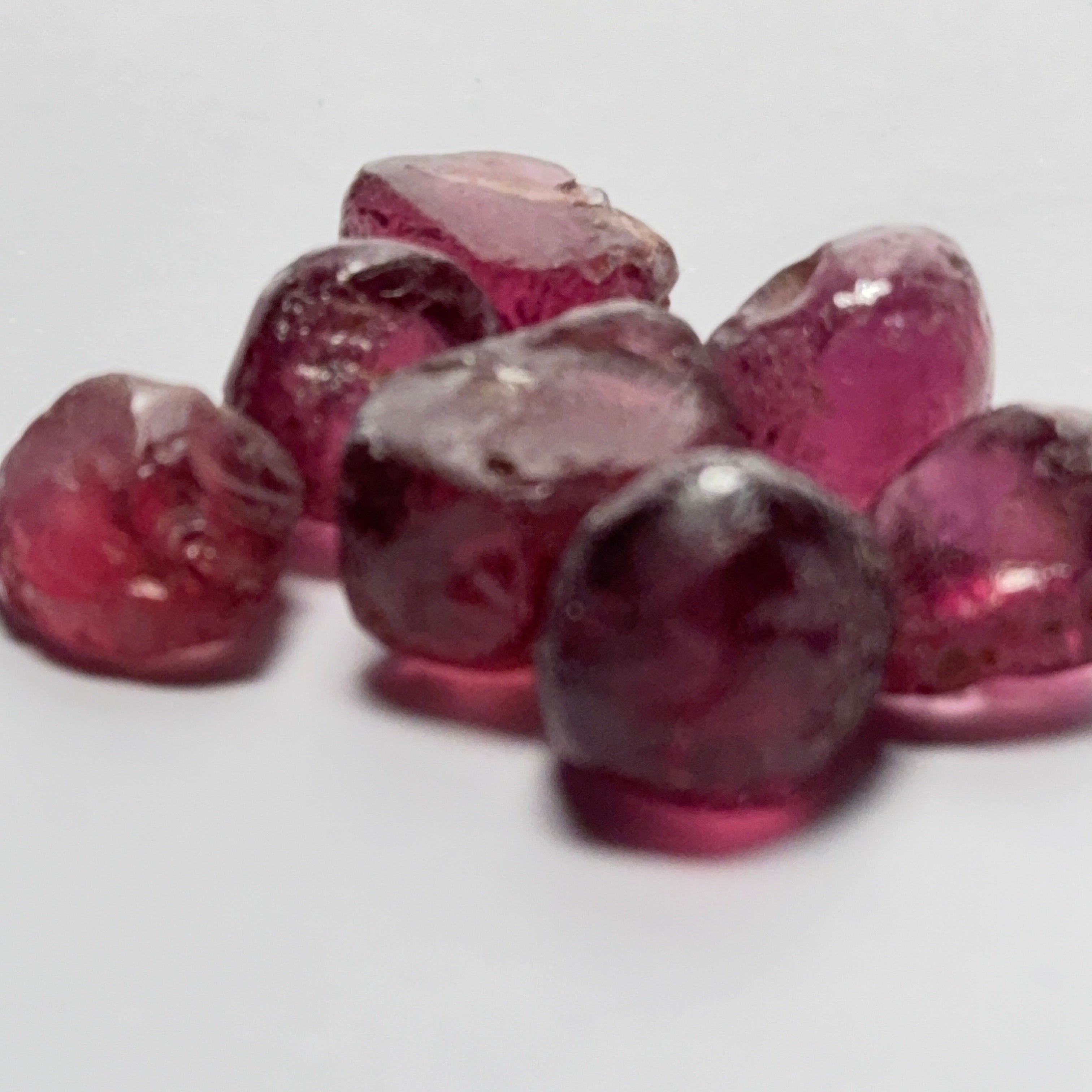 Wholesale lot - Rhodolite Garnet Colour Shifting Lot, 36.36ct / 7.27gm, Umba, Tanzania, Untreated Untreated, 7 pcs, 5.19ct av. Si clarity, US$10 per gm