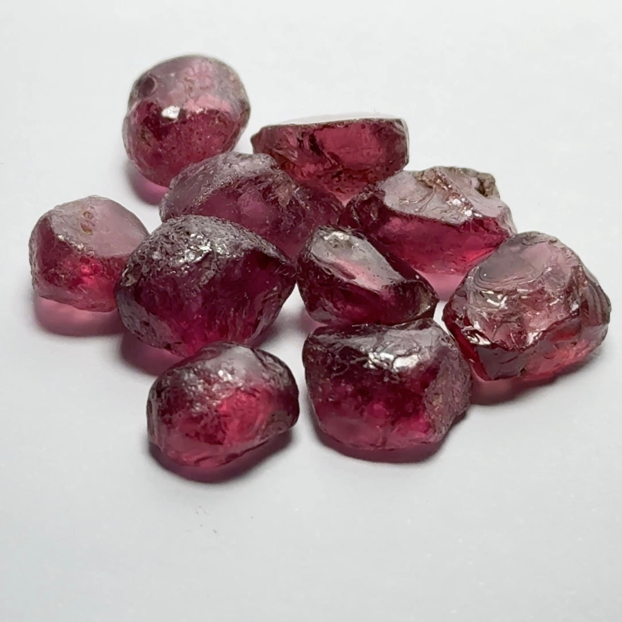 Wholesale lot - Rhodolite Garnet Colour Shifting Lot, 47.31ct / 9.46gm, Umba, Tanzania, Untreated Untreated, 10 pcs, 4.73ct av. Si clarity, US$10 per gm