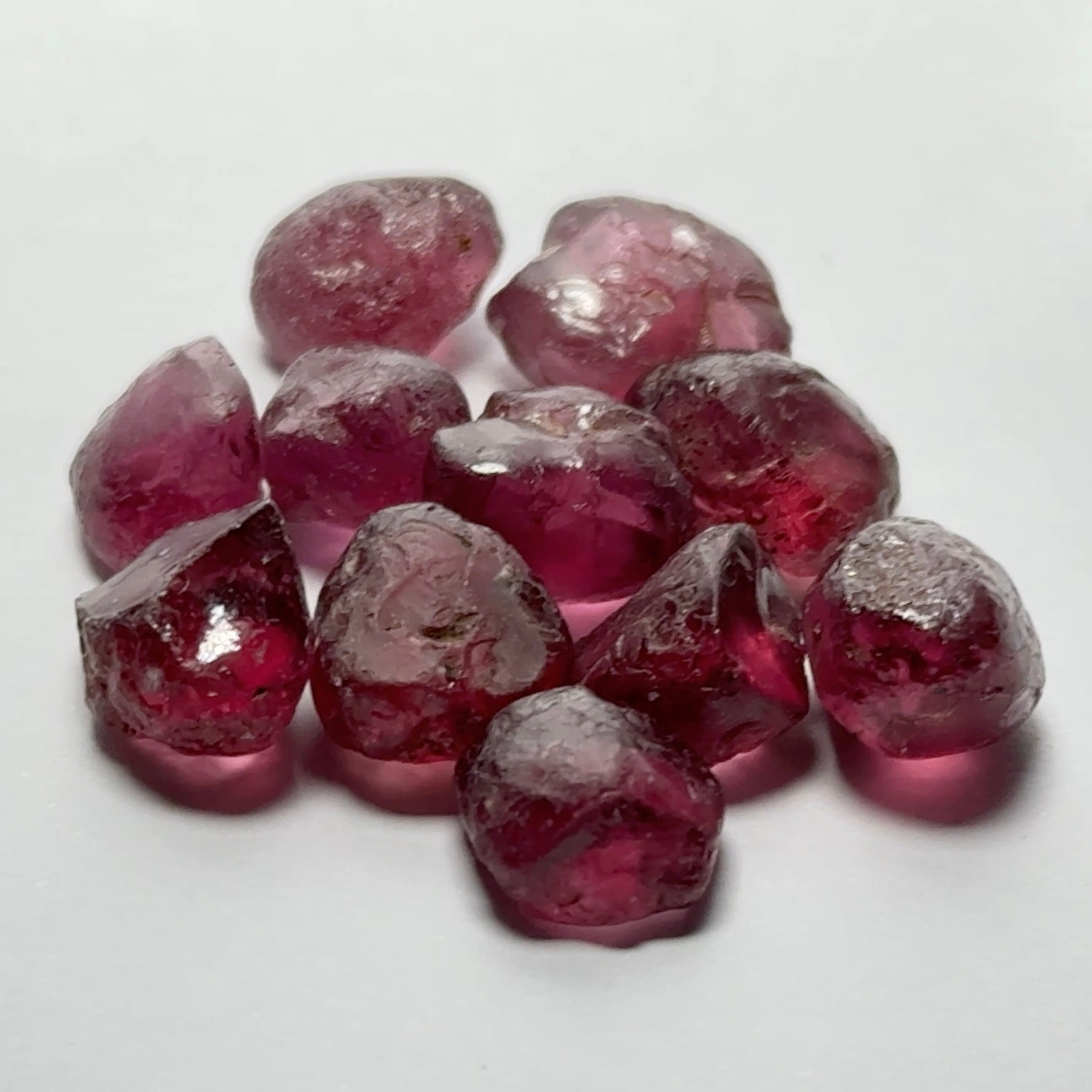 Wholesale lot - Rhodolite Garnet Colour Shifting Lot, 50.13ct / 10.02gm, Umba, Tanzania, Untreated Untreated, 11 pcs, 4.55ct av. Si clarity, US$10 per gm