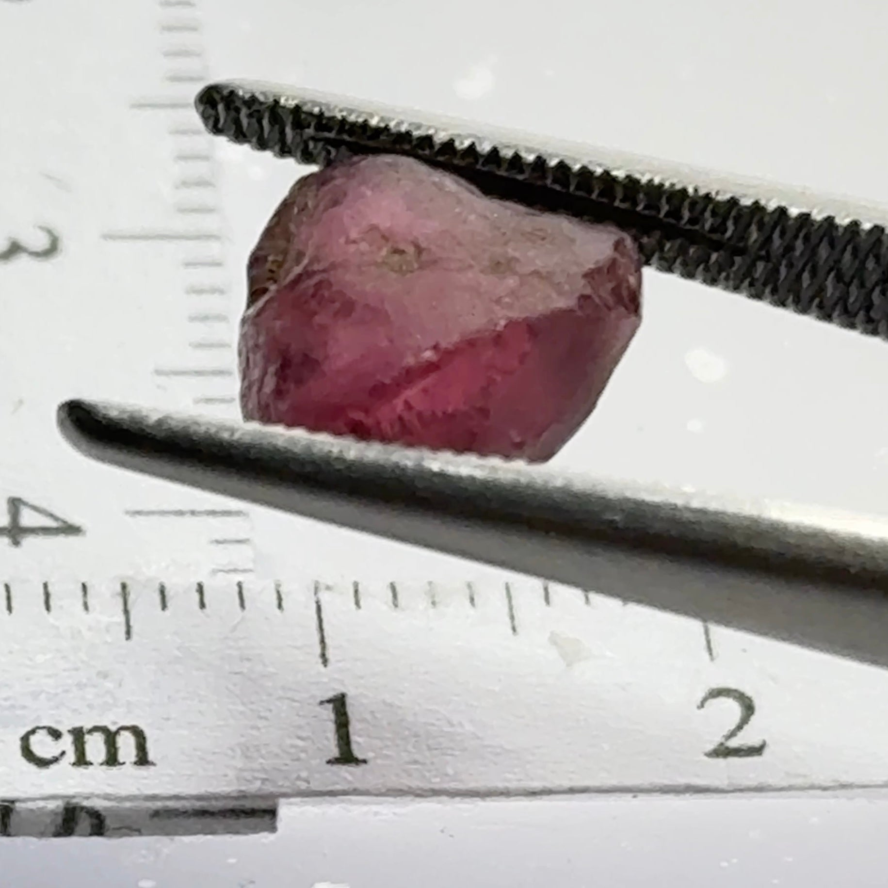 Rhodolite Garnet Colour Shifting, 4.84ct, Umba, Tanzania, Untreated Untreated. VVS