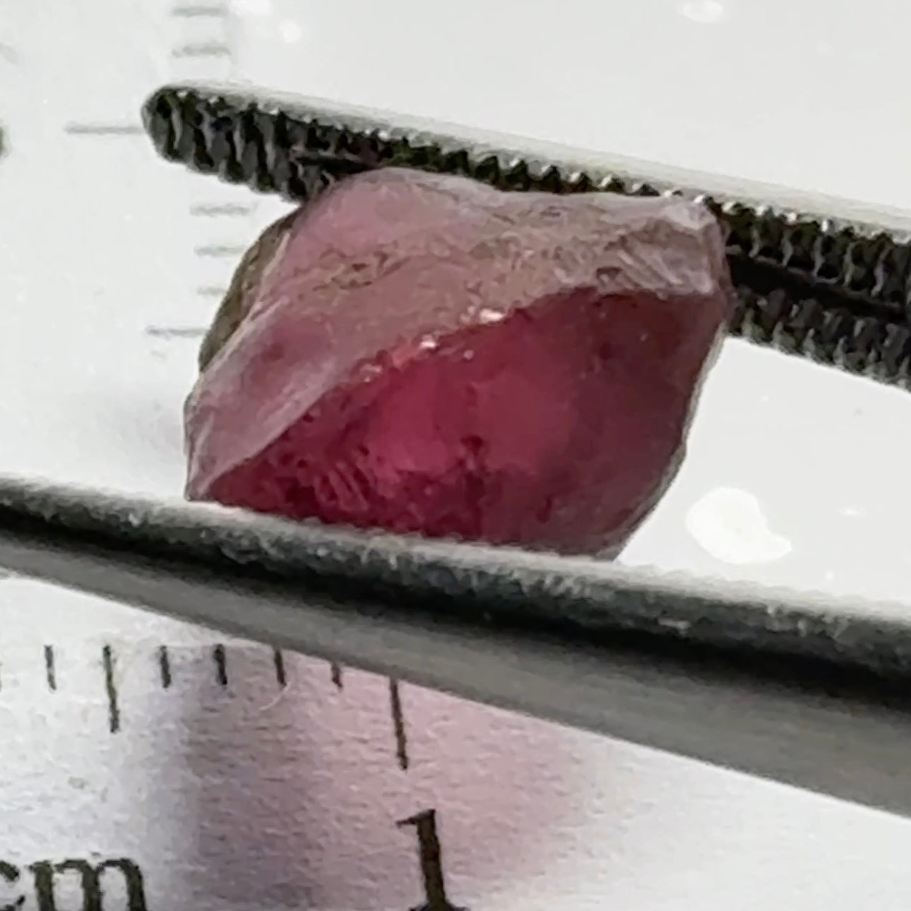 Rhodolite Garnet Colour Shifting, 4.84ct, Umba, Tanzania, Untreated Untreated. VVS