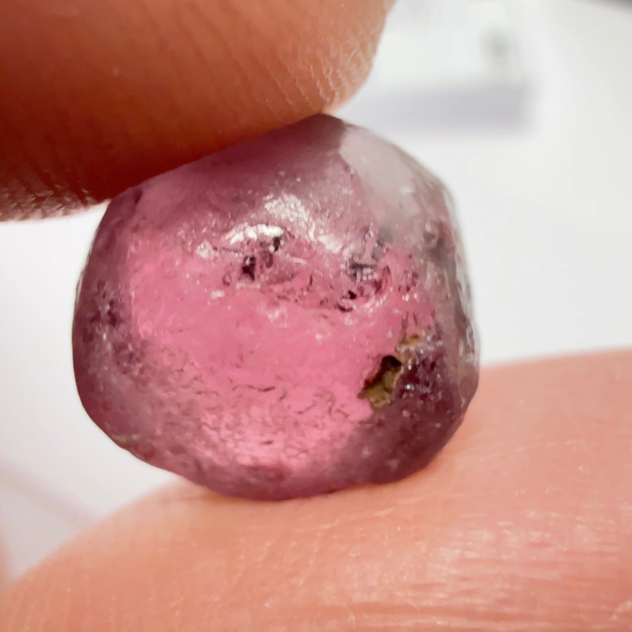 Rhodolite Garnet Colour Shifting, 6.96ct, Umba, Tanzania, Untreated Untreated. VVS