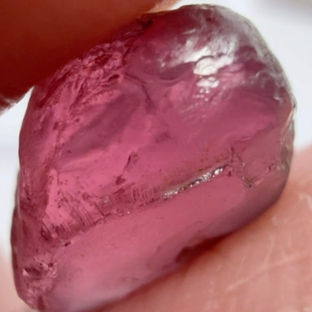 Rhodolite Garnet Colour Shifting, 5.63ct, Umba, Tanzania, Untreated Untreated. VVS