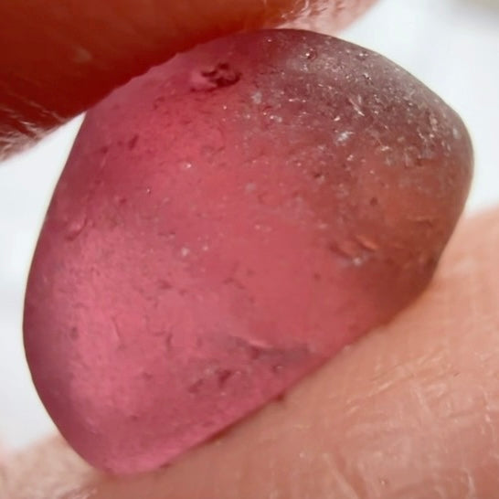 Mahenge Garnet Colour Shifting, 6.08ct, Tanzania, Untreated Untreated. VVS but a challenging shape