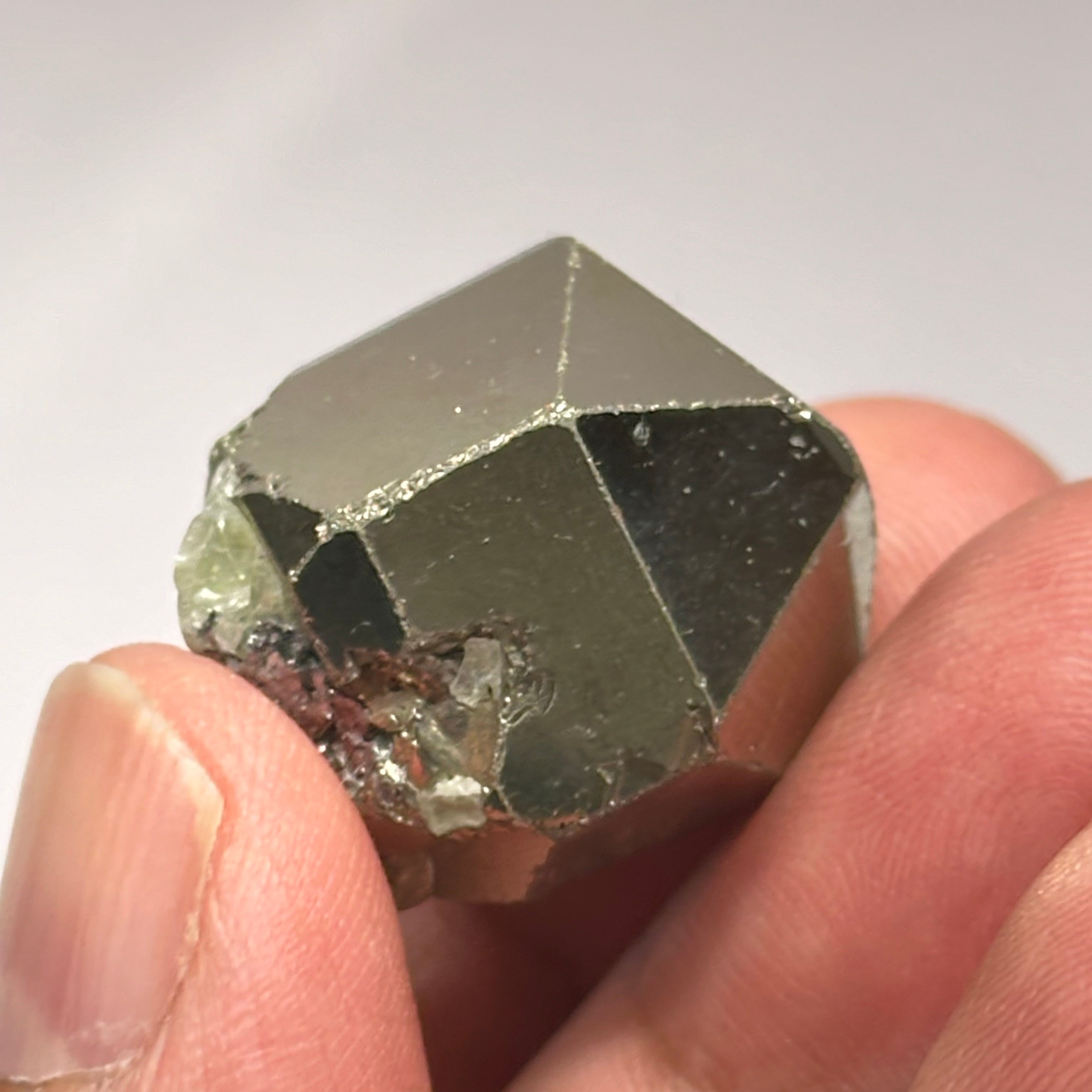 Pyrite, 26.00gm, Merelani, Tanzania, Untreated Unheated, same mines as Tanzanite, natural mirror crystal faces