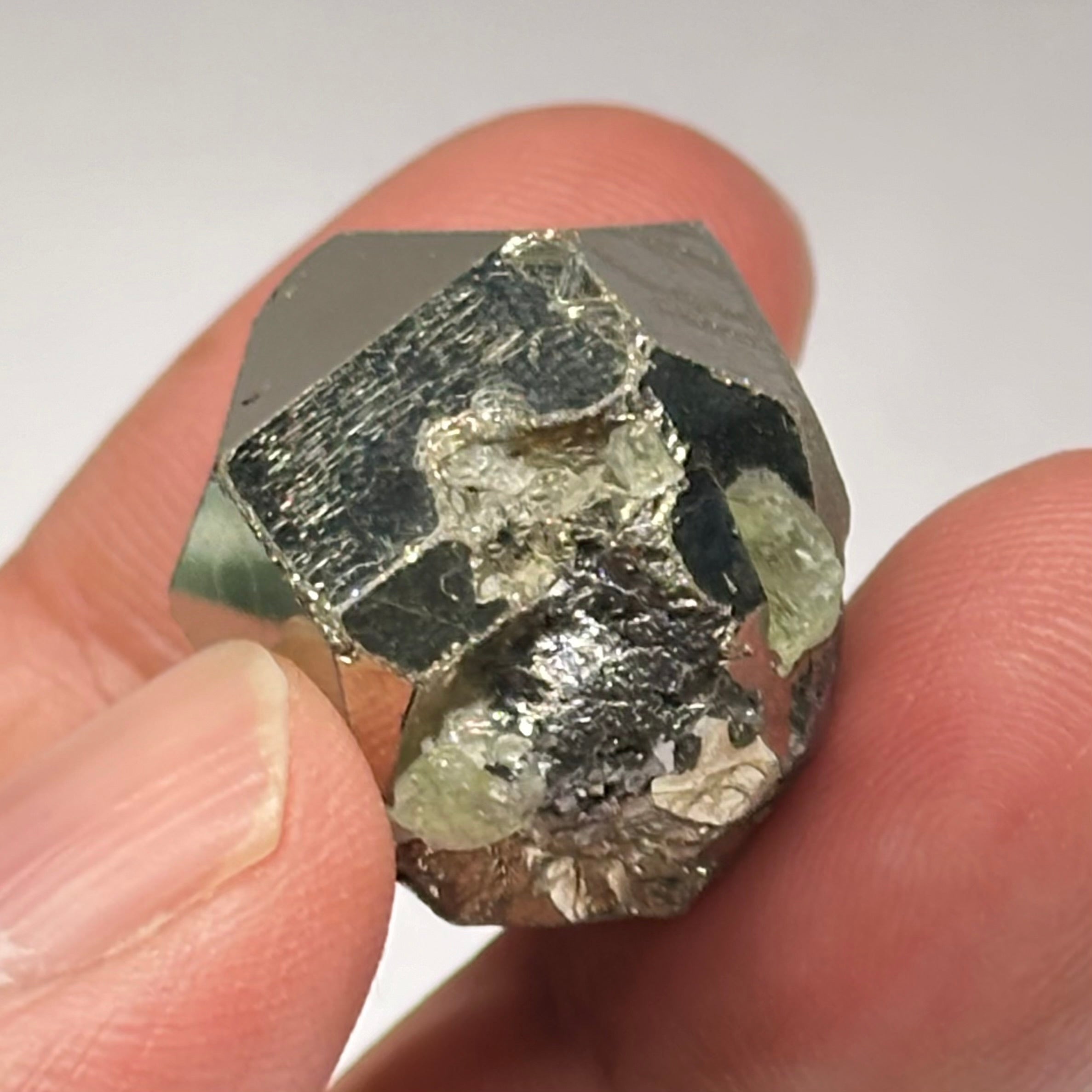 Pyrite, 26.00gm, Merelani, Tanzania, Untreated Unheated, same mines as Tanzanite, natural mirror crystal faces