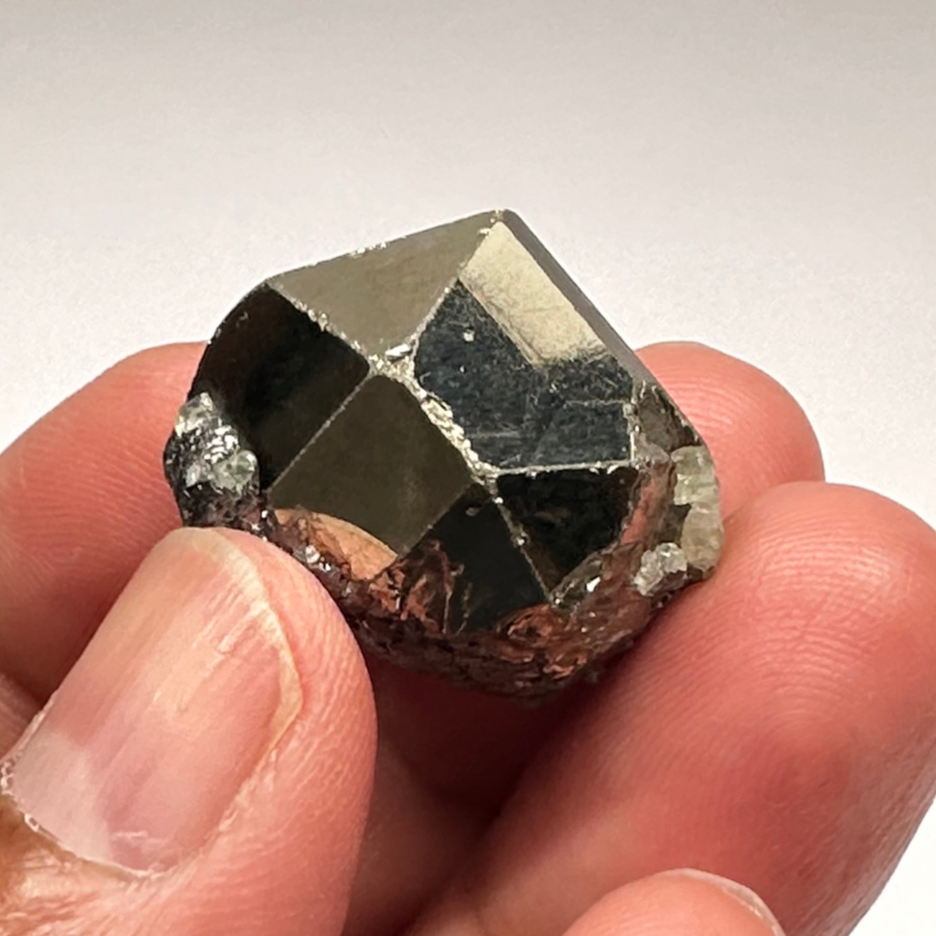 Pyrite, 26.00gm, Merelani, Tanzania, Untreated Unheated, same mines as Tanzanite, natural mirror crystal faces