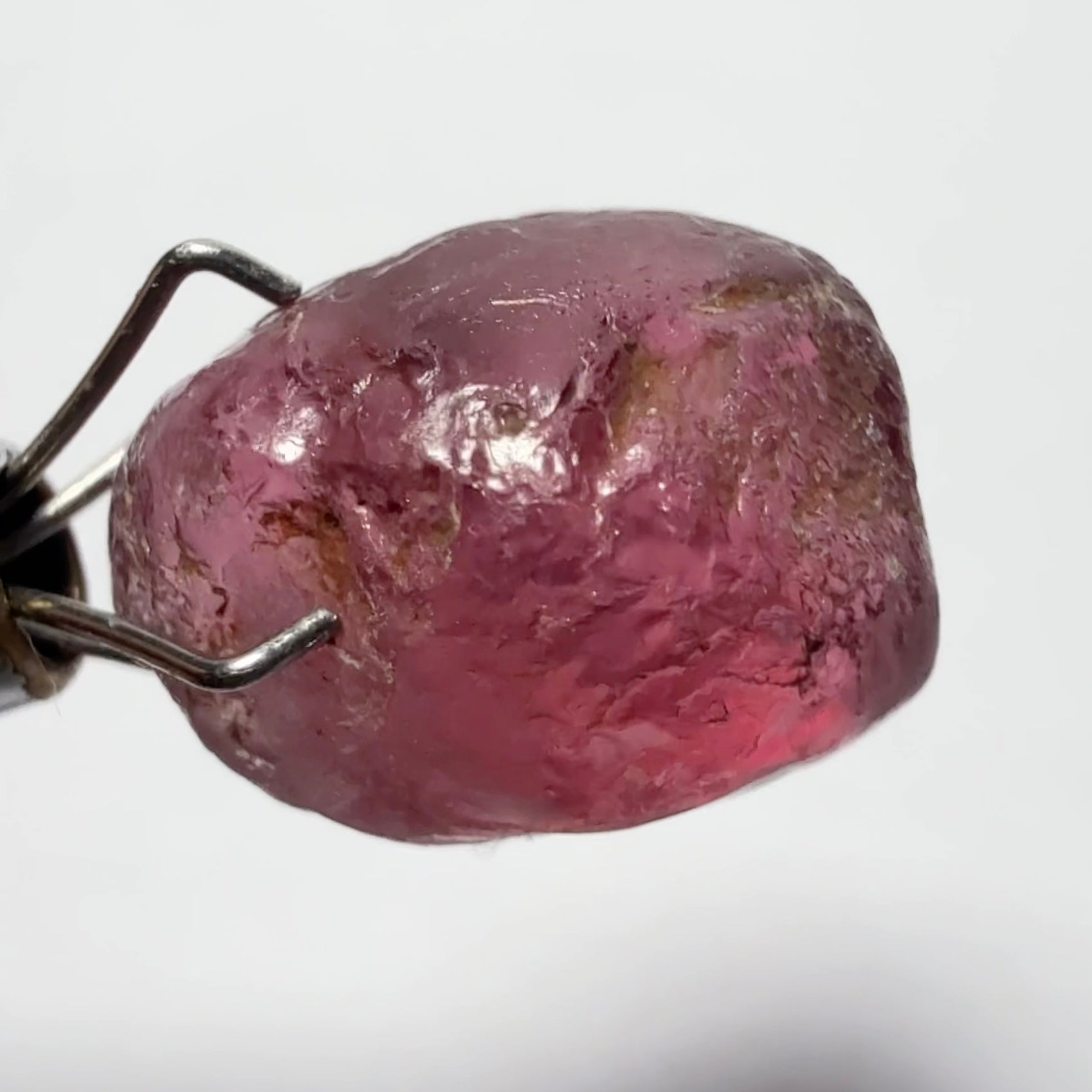 Rhodolite Garnet Colour Shifting, 5.63ct, Umba, Tanzania, Untreated Untreated. VVS