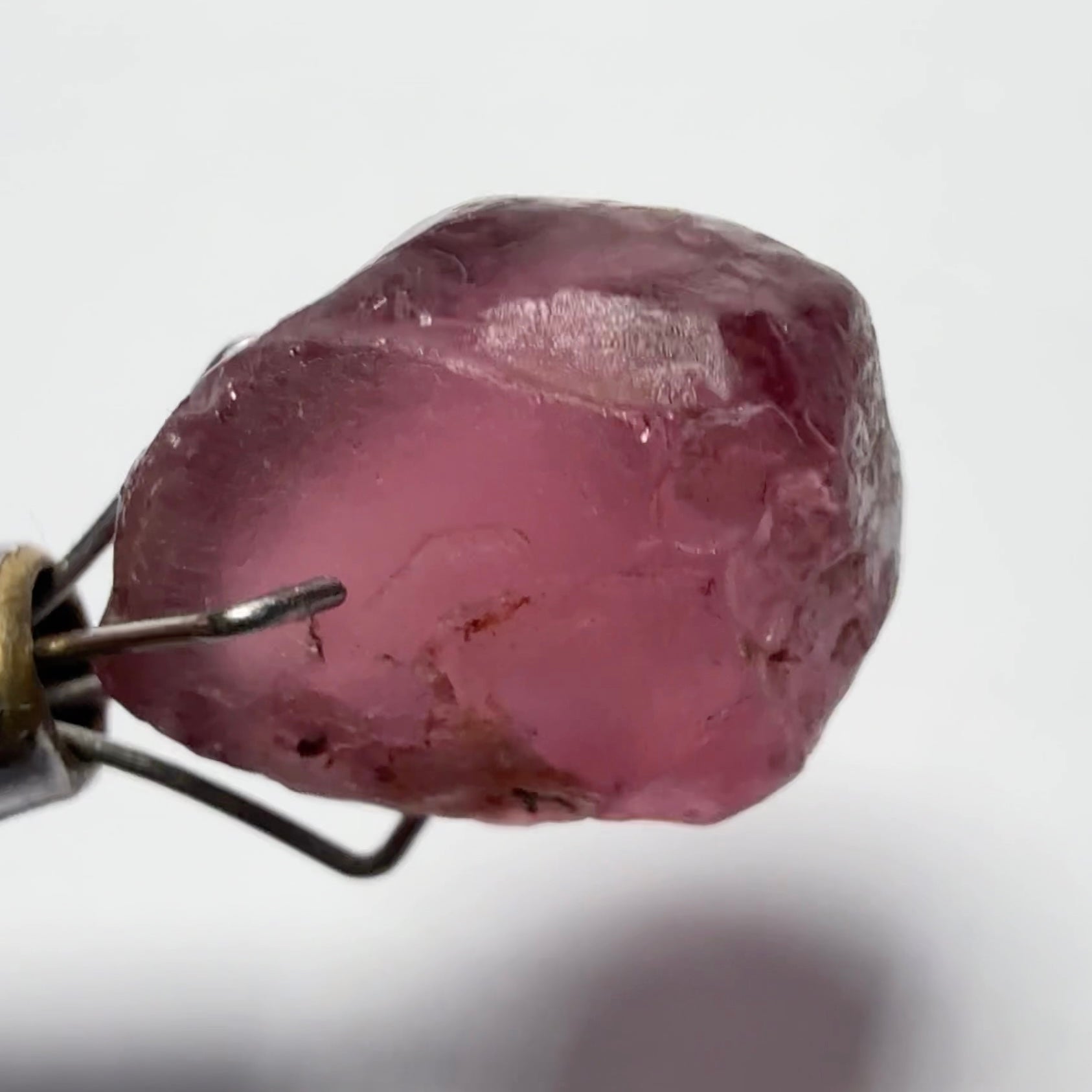 Rhodolite Garnet Colour Shifting, 5.63ct, Umba, Tanzania, Untreated Untreated. VVS