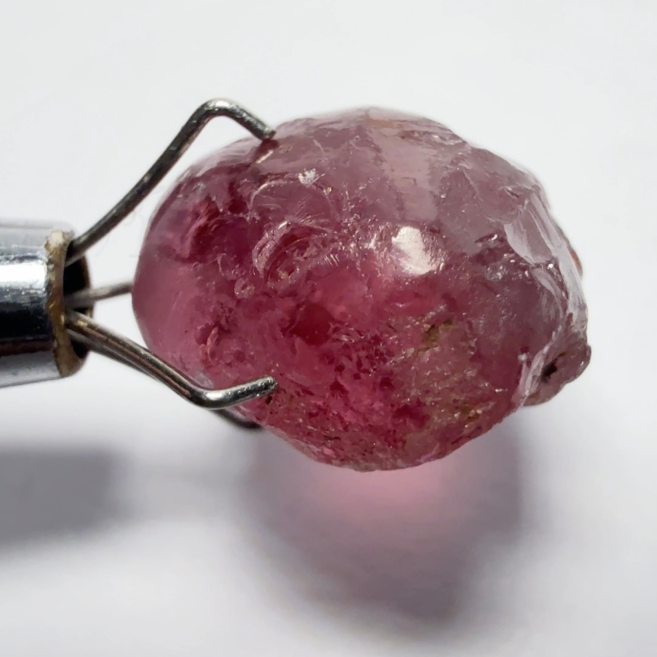 Rhodolite Garnet Colour Shifting, 5.93ct, Umba, Tanzania, Untreated Untreated. VVS