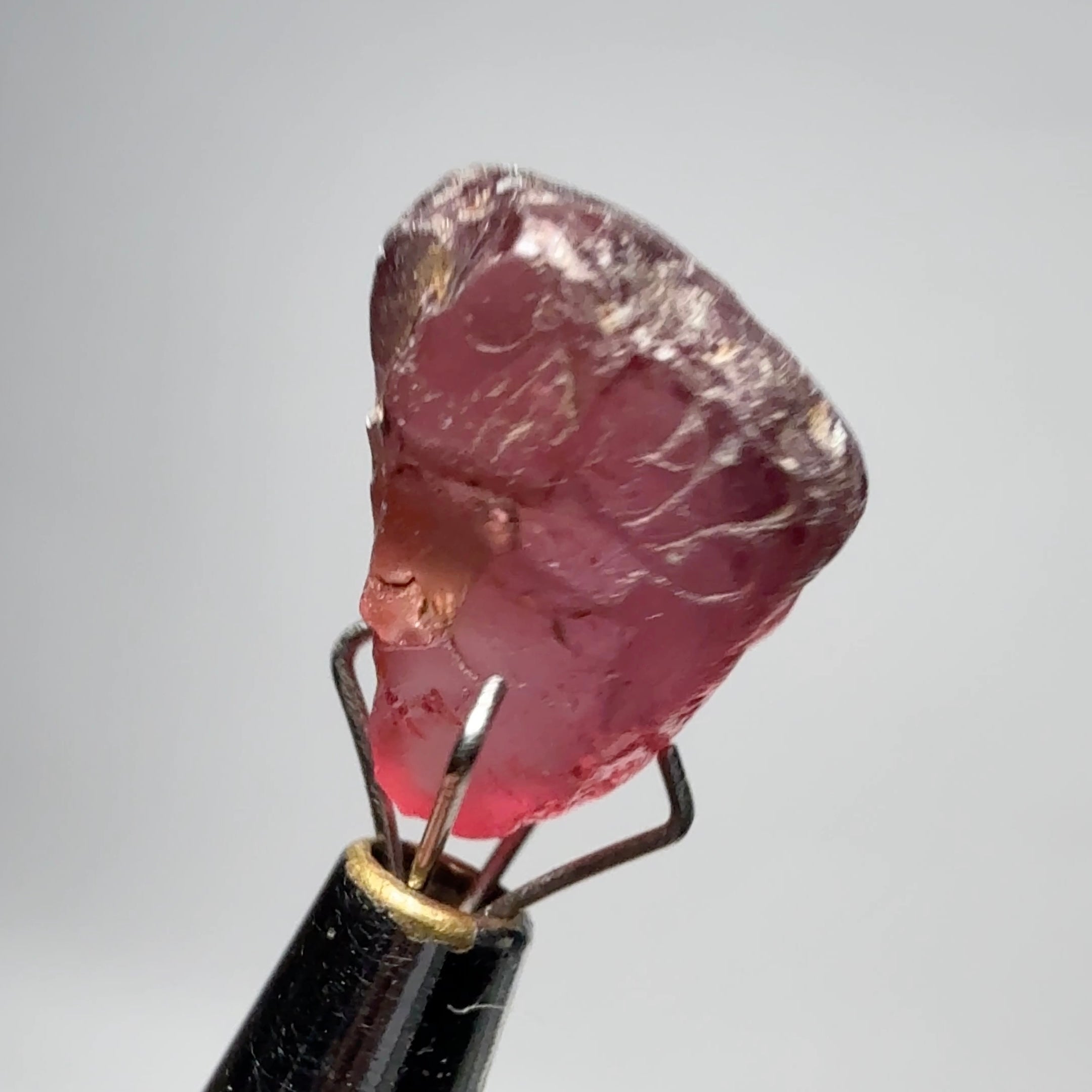 Rhodolite Garnet Colour Shifting, 5.05ct, Umba, Tanzania, Untreated Untreated. VVS