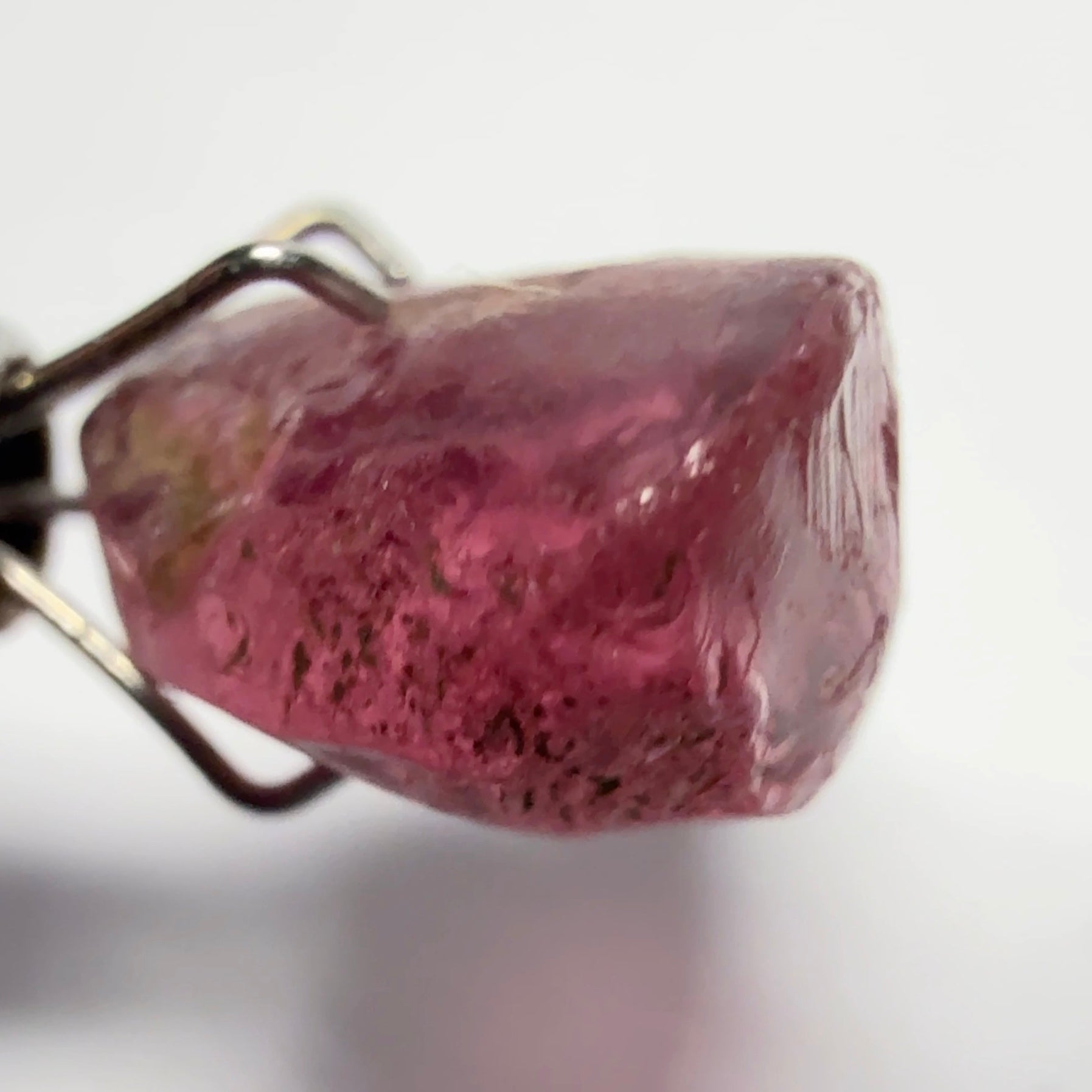 Rhodolite Garnet Colour Shifting, 4.84ct, Umba, Tanzania, Untreated Untreated. VVS