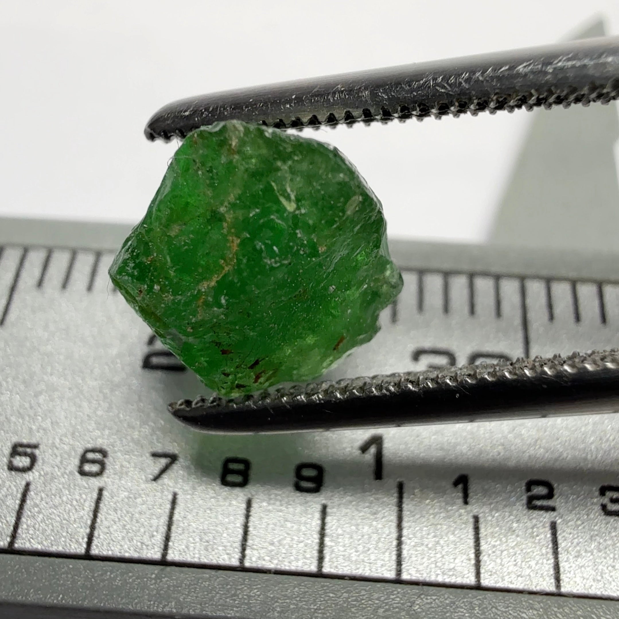 Tsavorite Garnet, Tanzania, 4.11ct, Untreated Unheated, cab grade rough