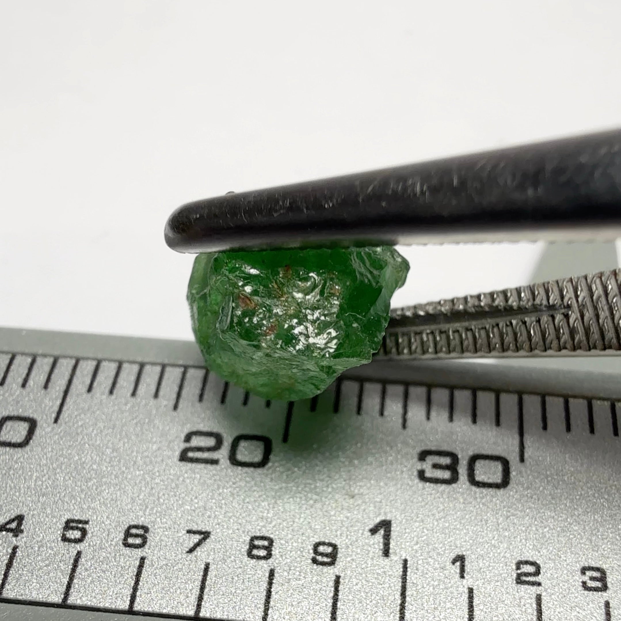 Tsavorite Garnet, Tanzania, 4.11ct, Untreated Unheated, cab grade rough