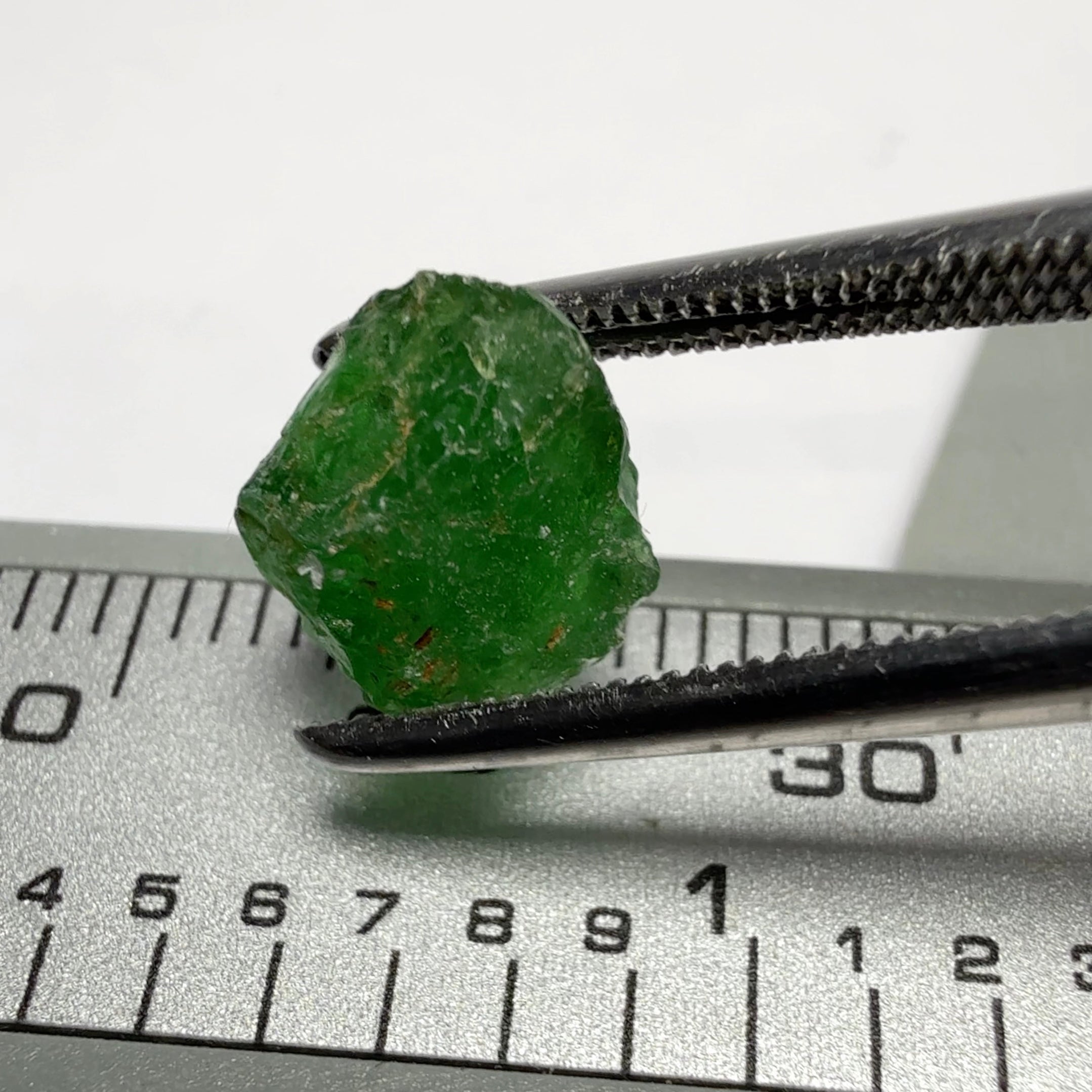 Tsavorite Garnet, Tanzania, 4.11ct, Untreated Unheated, cab grade rough