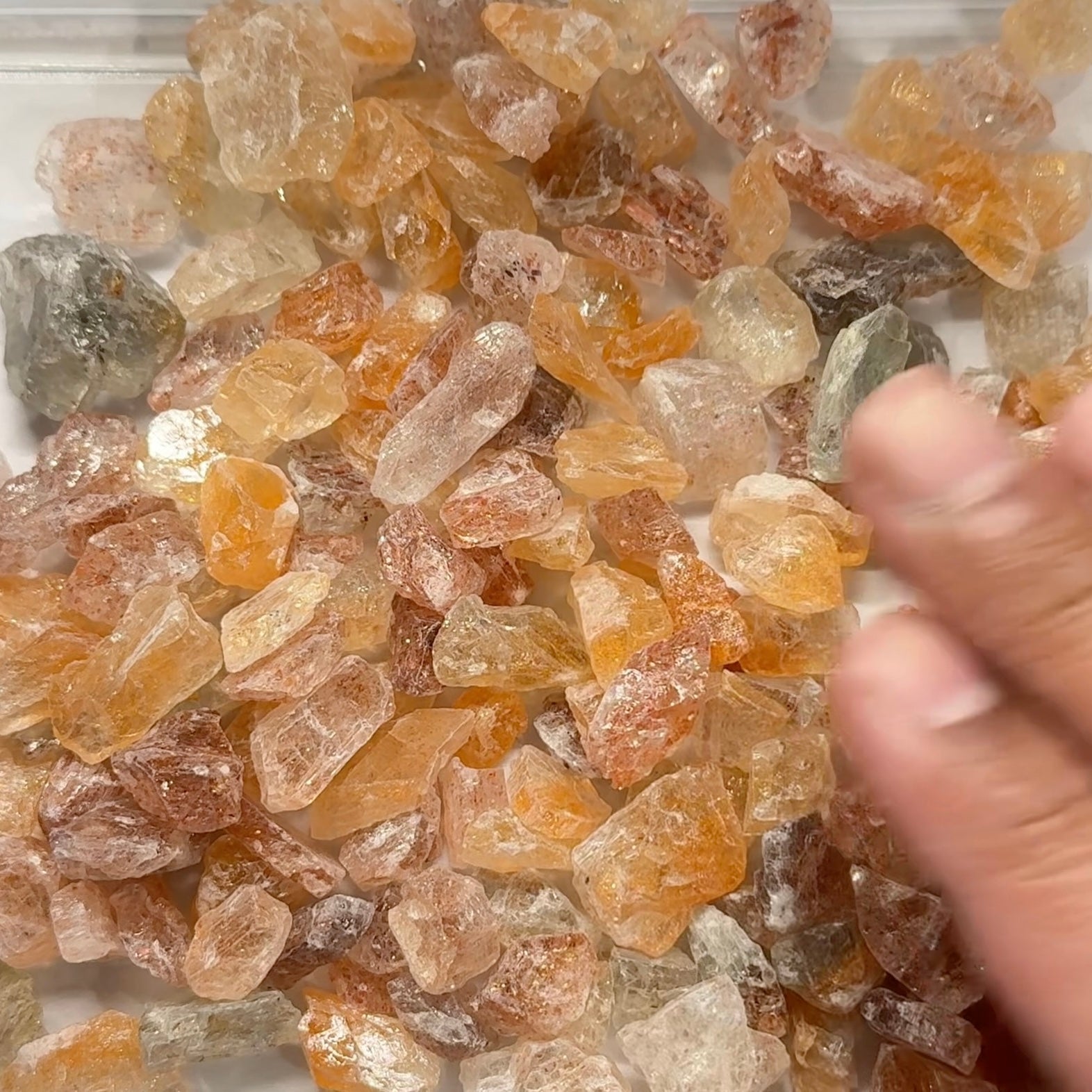 Confetti Sunstone Lot, Tanzania, Untreated Unheated, faceting grade / cabbing / specimen, 284.75gm Lot